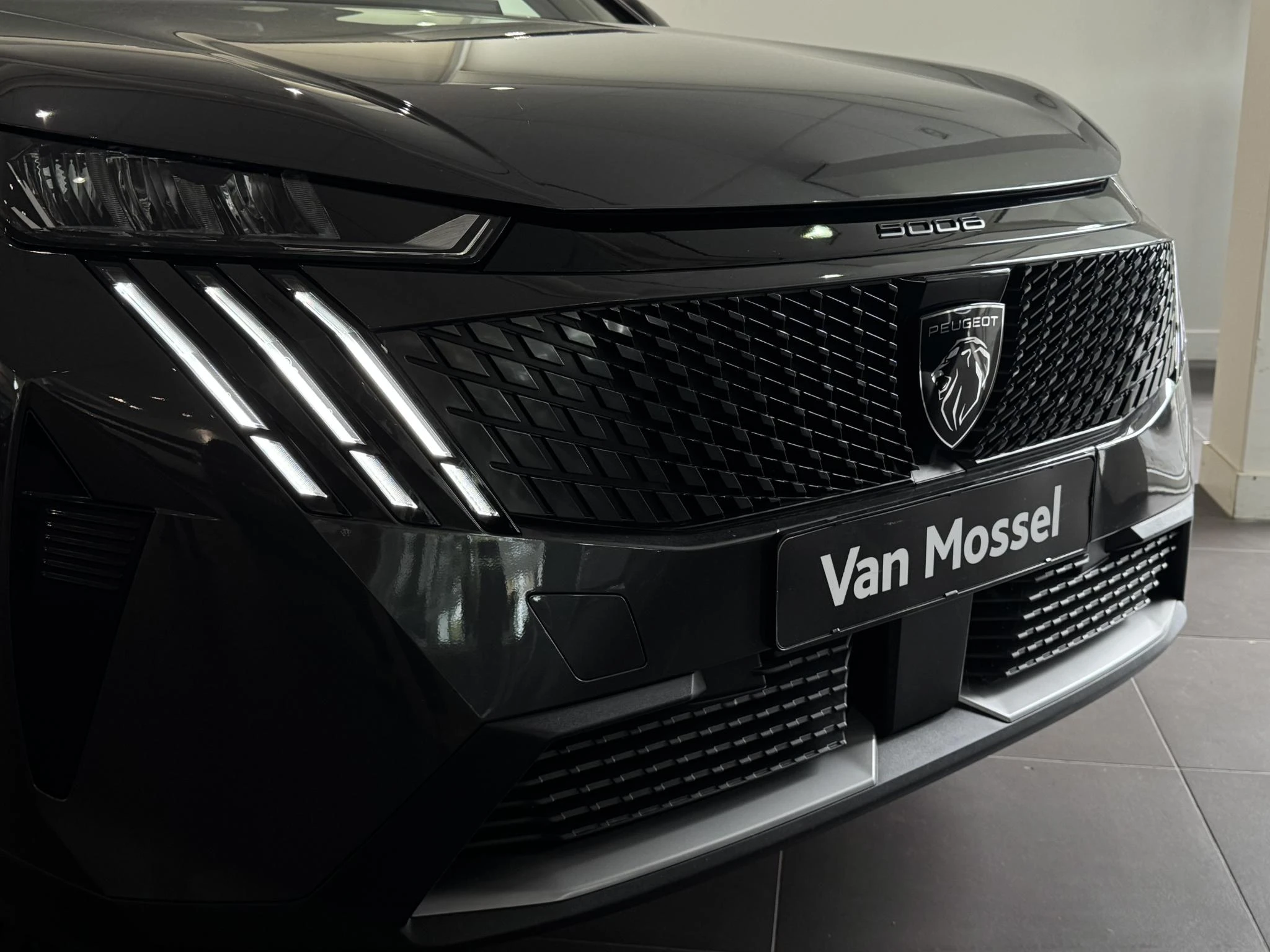 Peugeot-5008-image-8