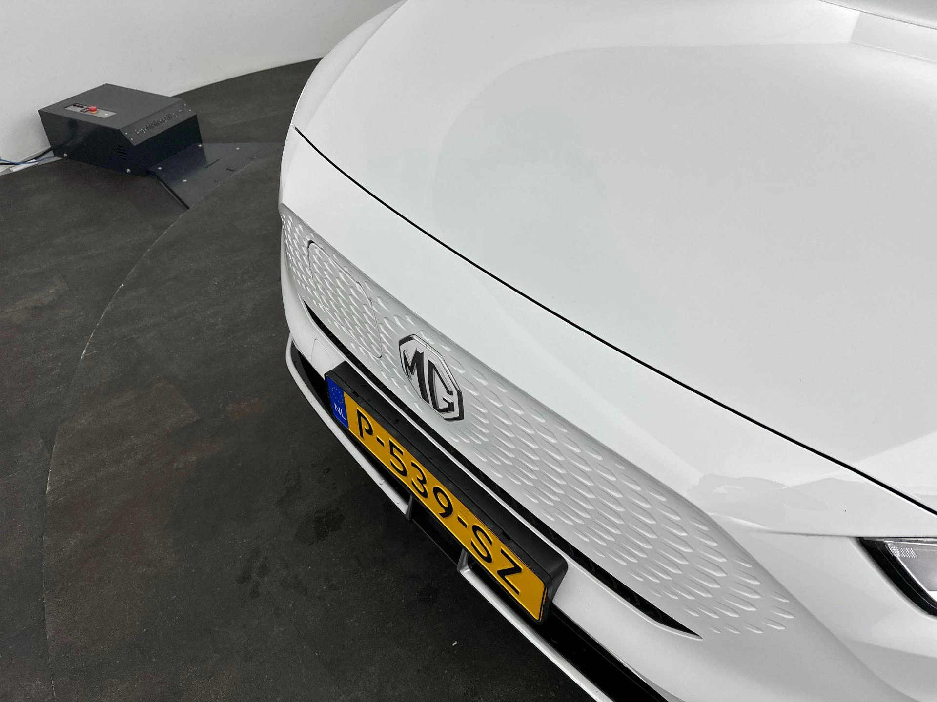 MG-ZS EV-image-3