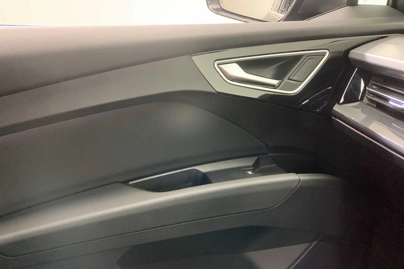 Audi-Q4 Sportback e-tron-image-15