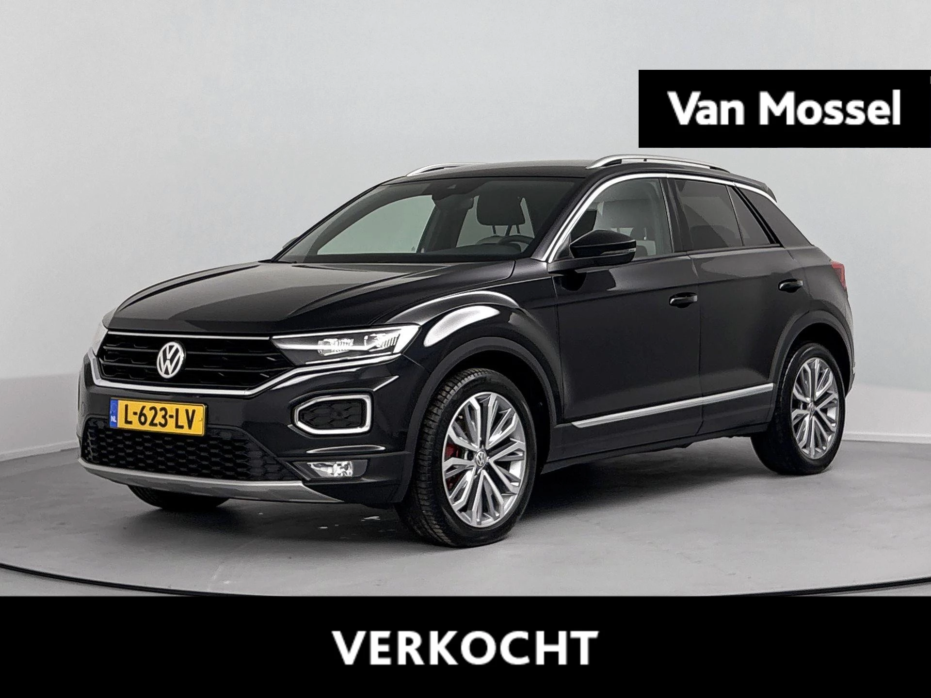 Volkswagen-T-Roc-image-0