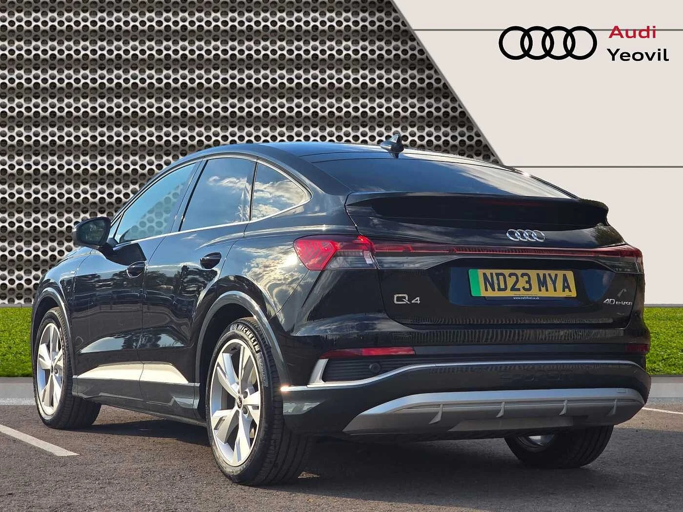 Audi-Q4 Sportback e-tron-image-2