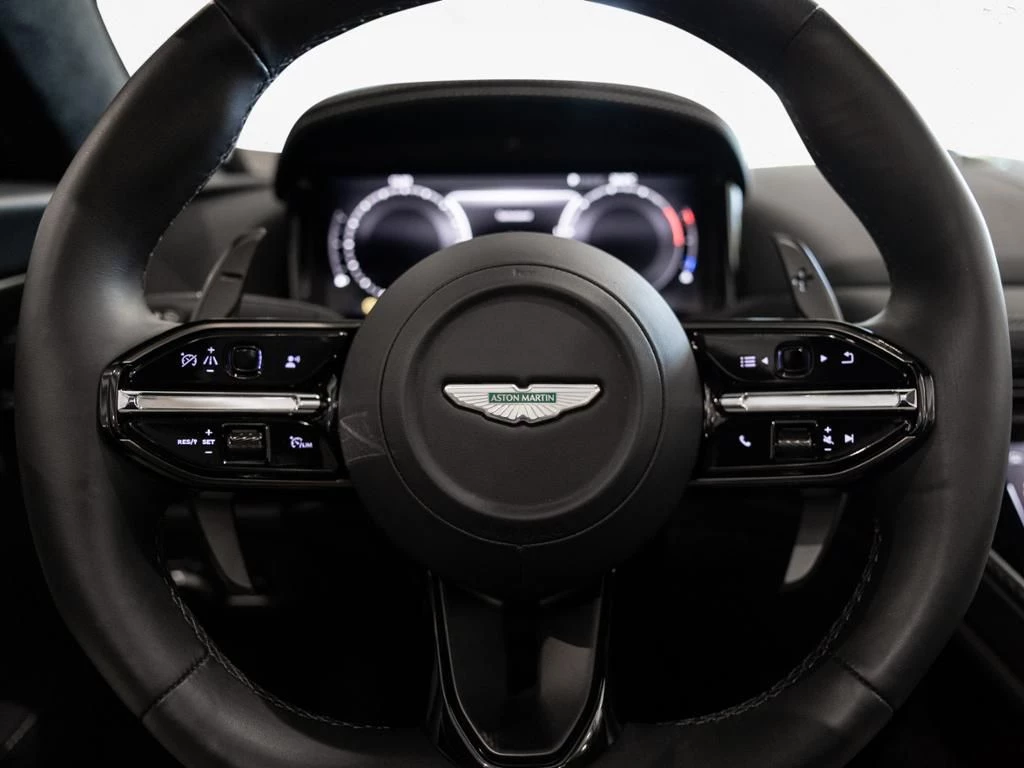 Aston Martin DB12 Volante Aston Martin Hamburg