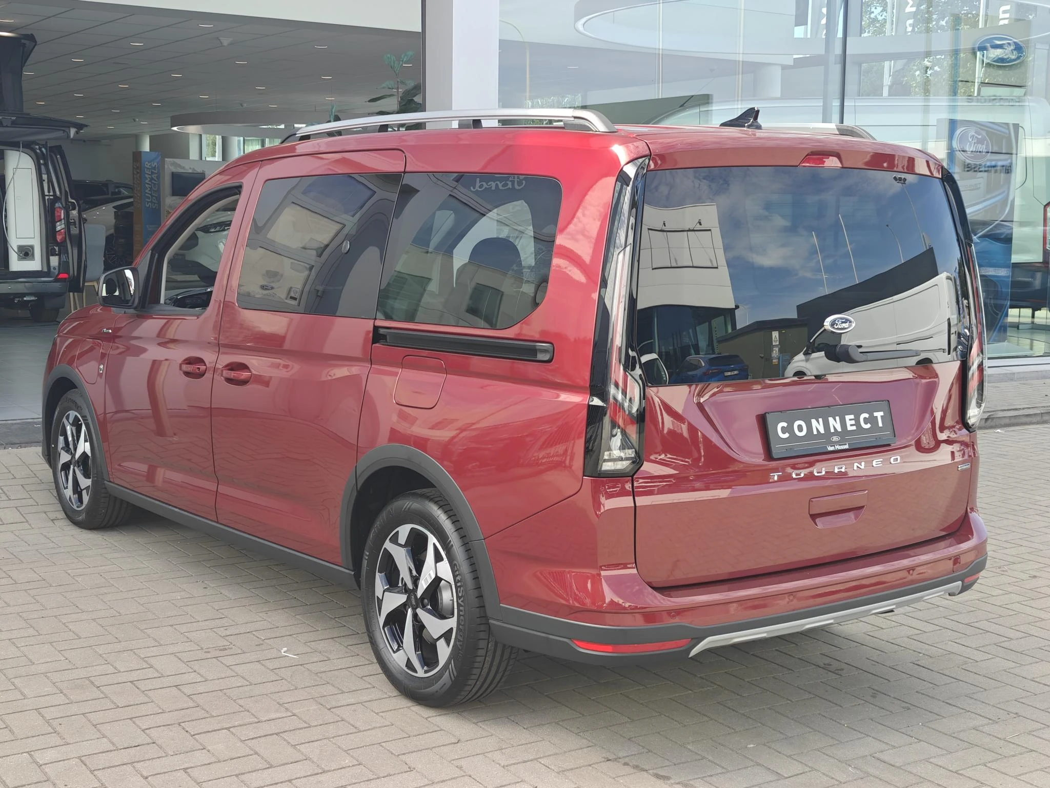 Ford Tourneo Connect Grand 1.5 PHEV 110kW Active Aut.