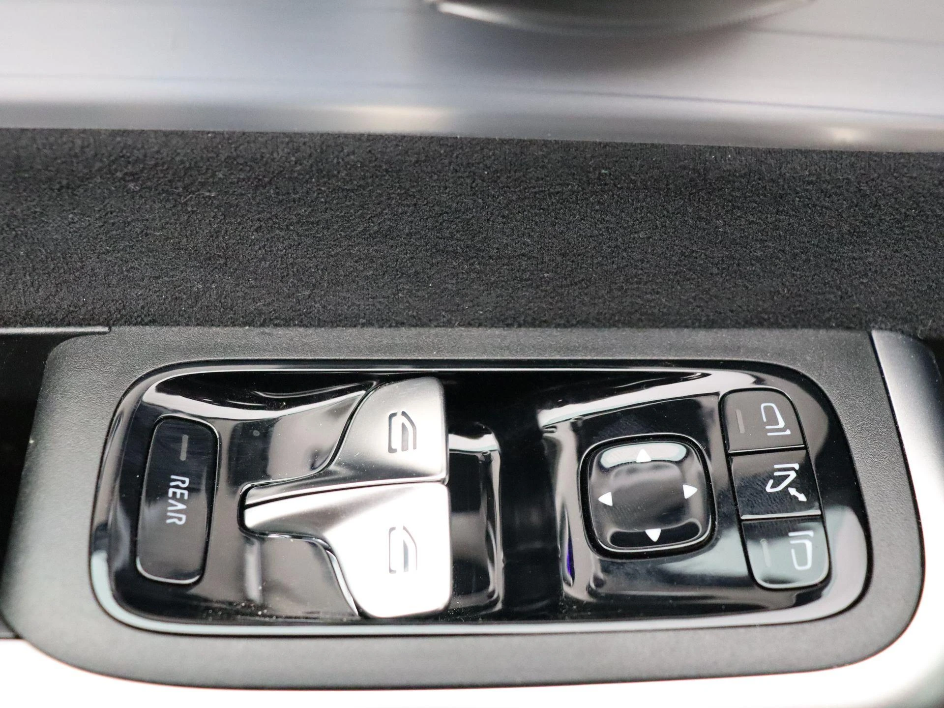 Mercedes-Benz-CLA-image-9