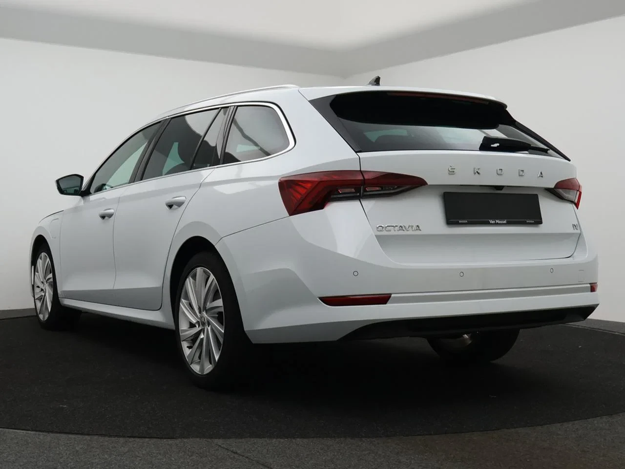 Škoda Octavia Combi PHEV Octavia PHEV 1.4TSI 204PK *AUTOMAAT*CAMERA*CRUISE*VIRTUAL COCKPIT*NAVI*APP-CONNECT*SFEERVERLICHTING*...*