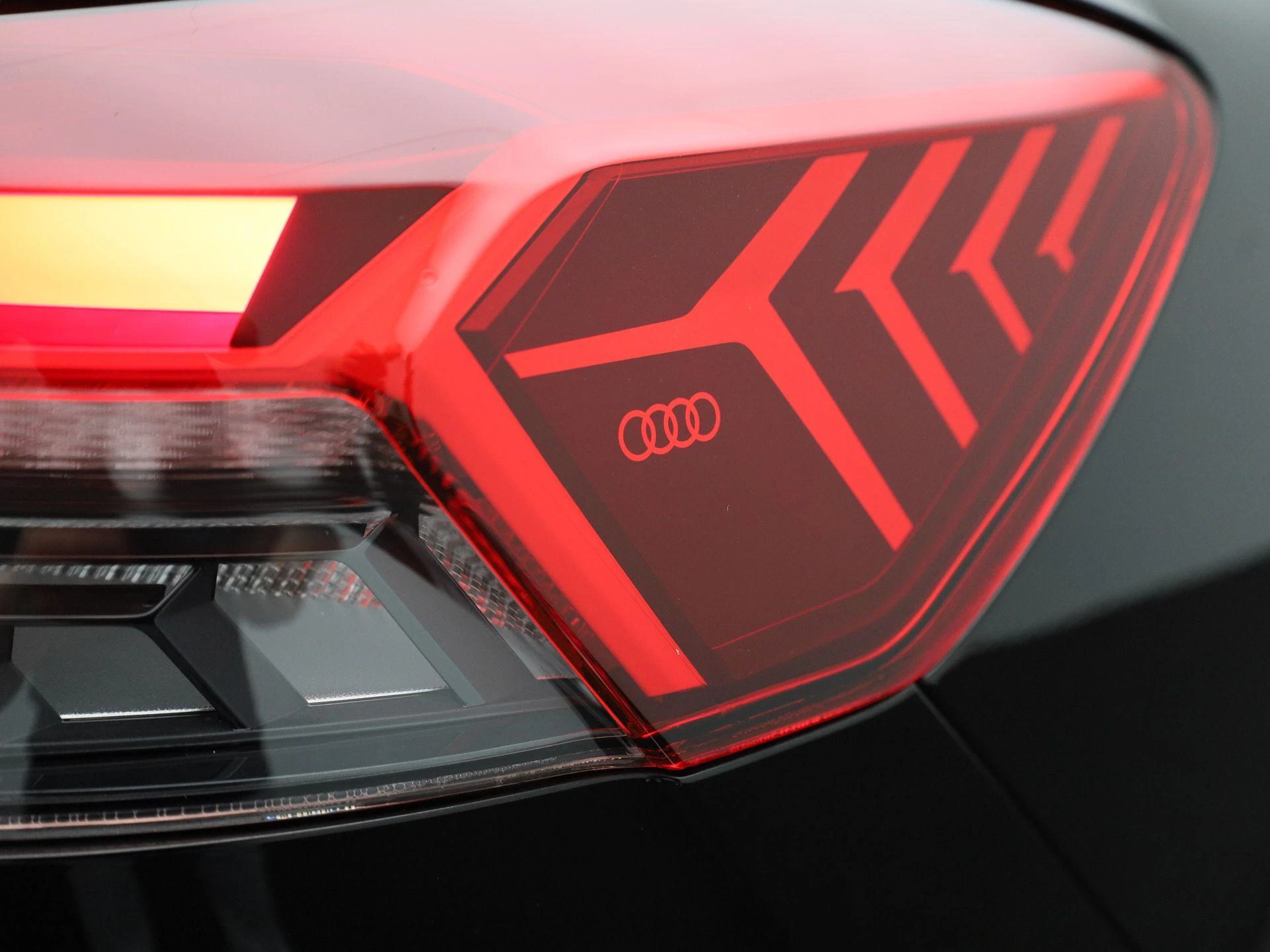 Audi-Q4 Sportback e-tron-image-45