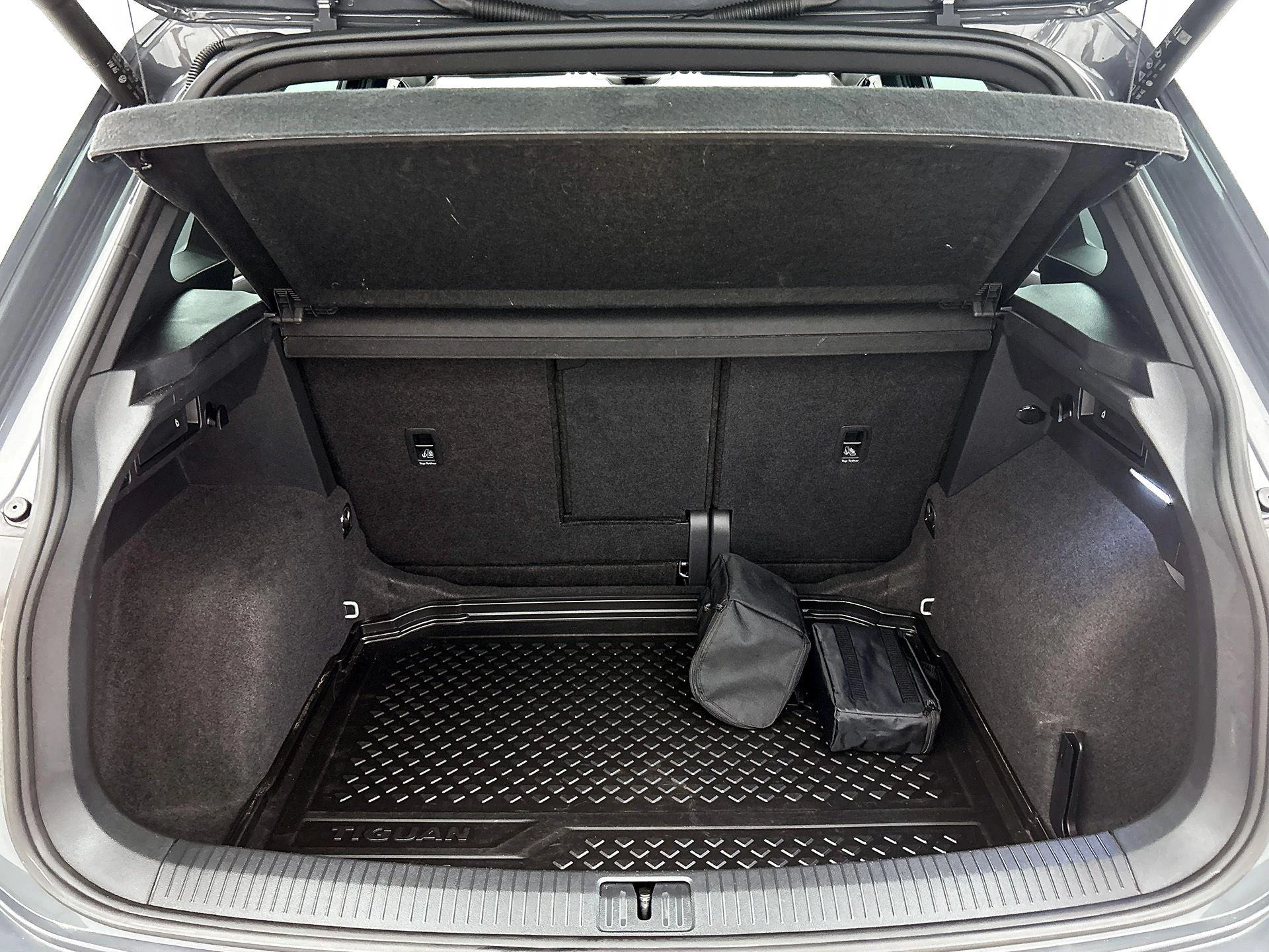 Volkswagen-Tiguan-image-28