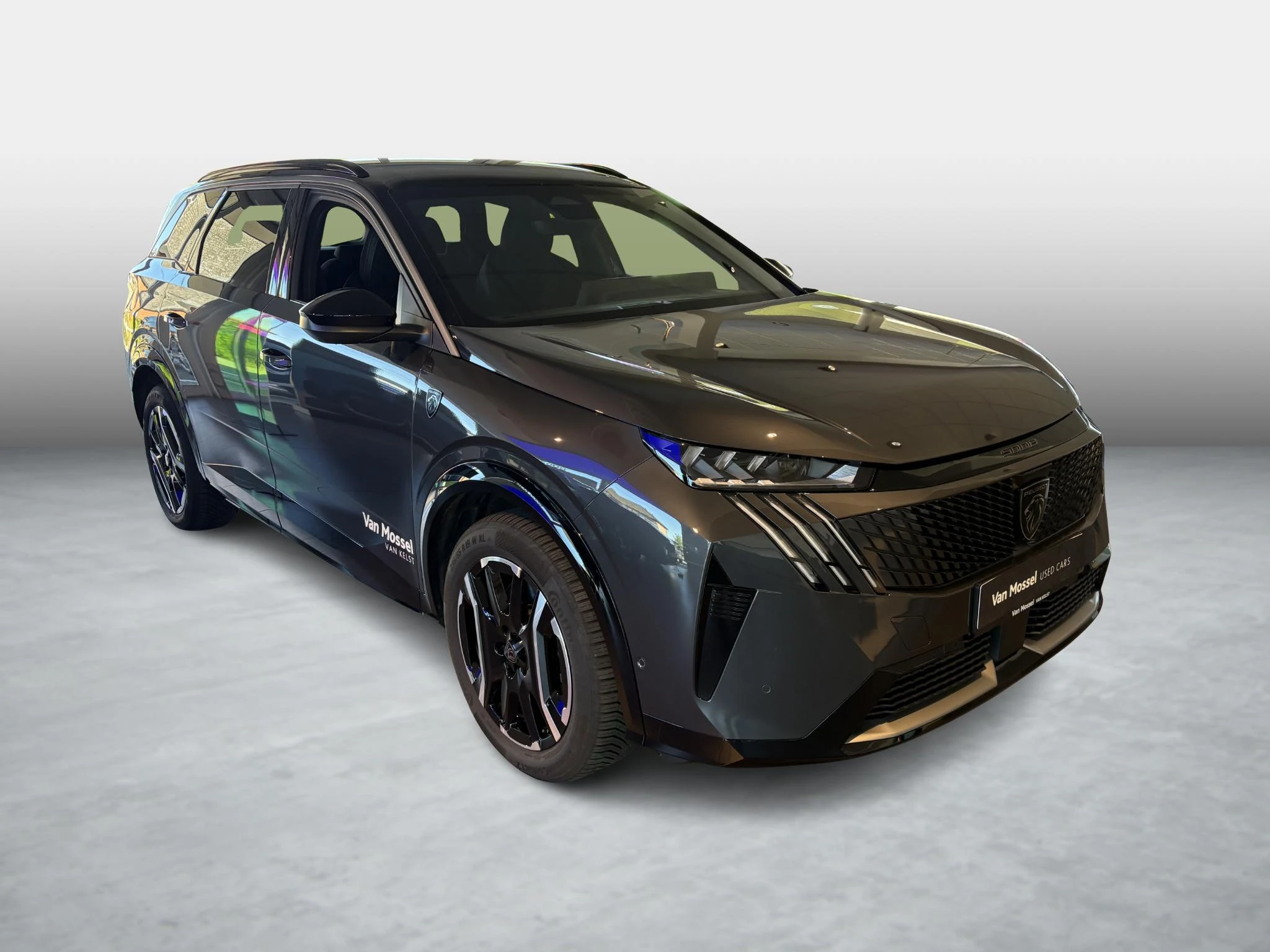 Peugeot-e-5008-image-6