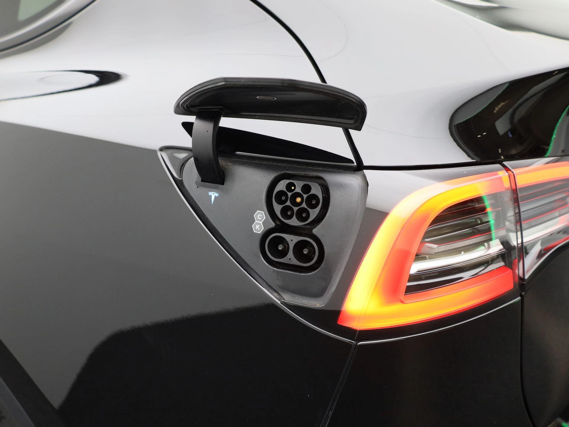 Tesla-Model Y-image-24