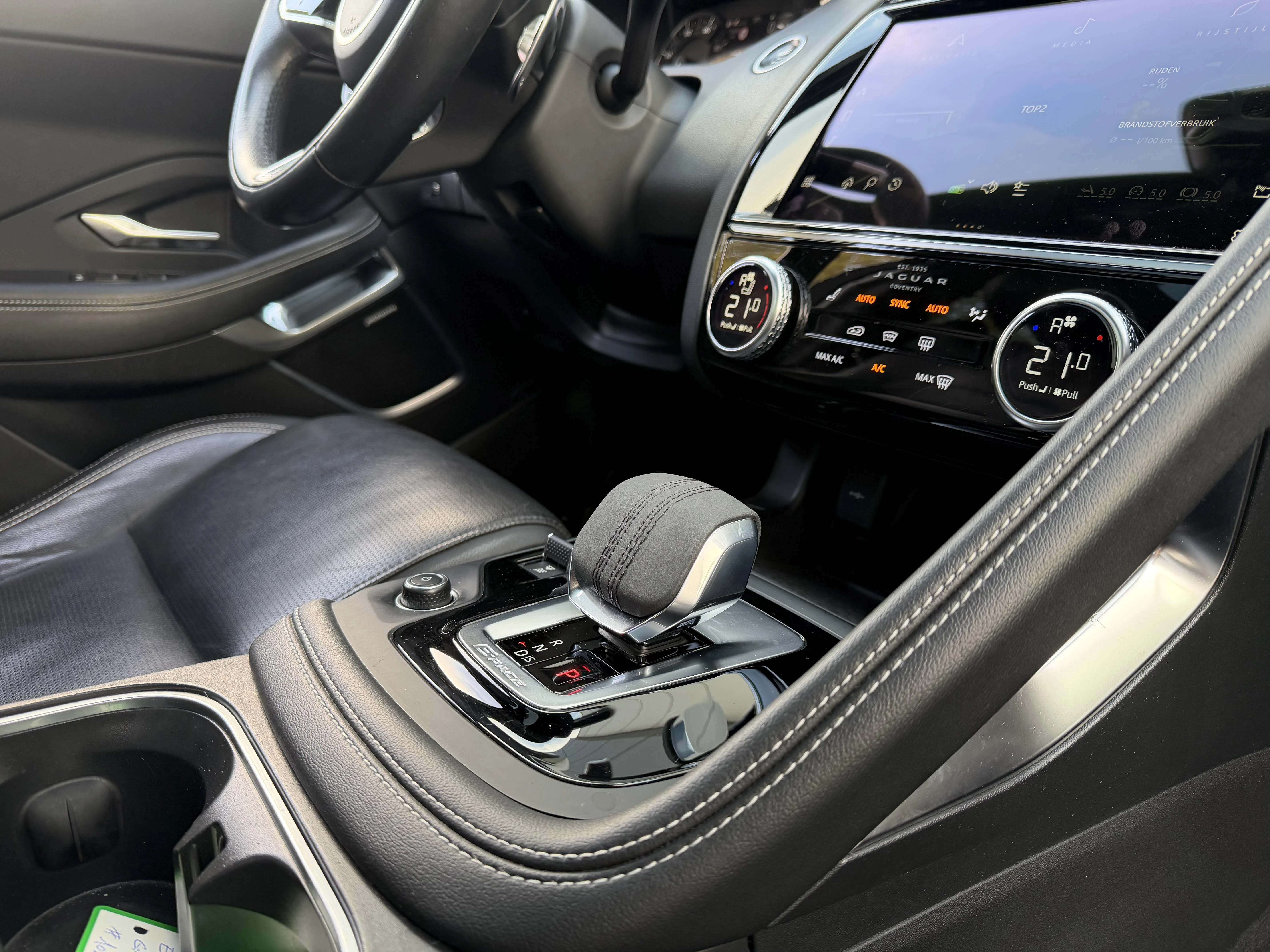 Jaguar-E-PACE-image-26