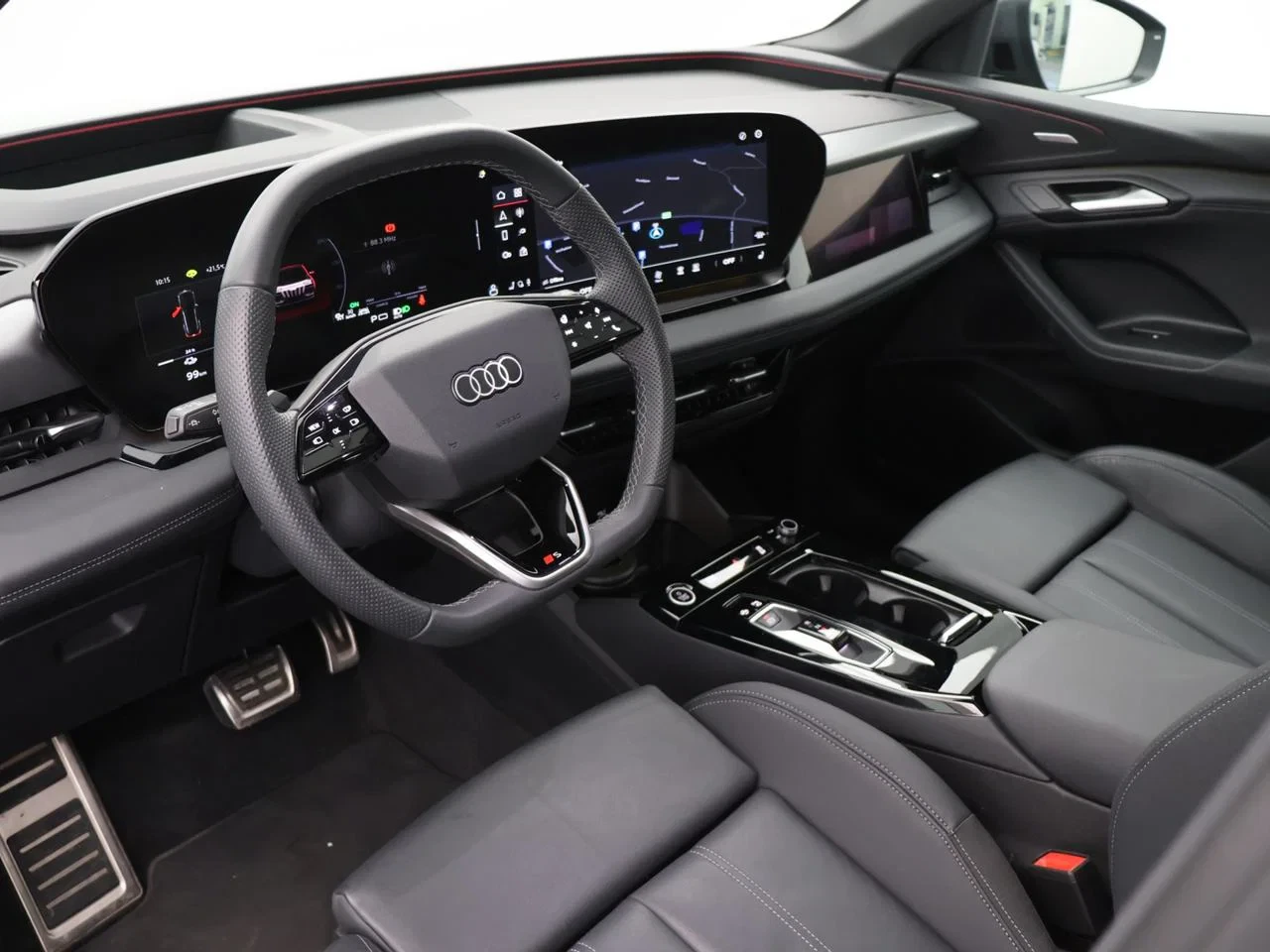 Audi Q6 e-tron Q6 e-Tron 100 kWh 50 Performance Advanced *AUTOMAAT*PANODAK*TREKHAAK*LEDER*CAMERA*NAVI*APP-CONNECT*...*
