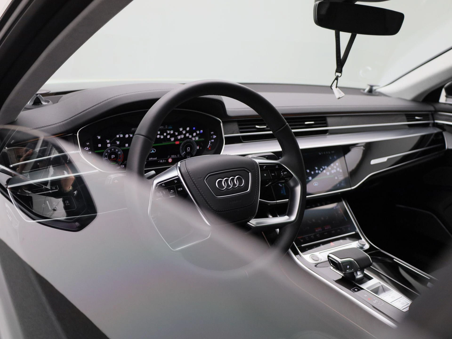 Audi-A8-image-67