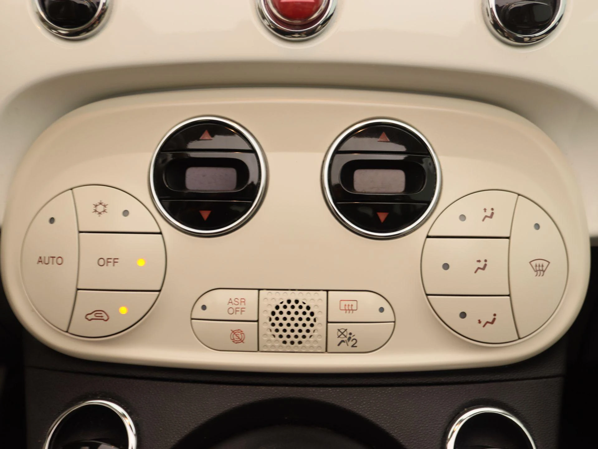 Fiat-500C-image-10