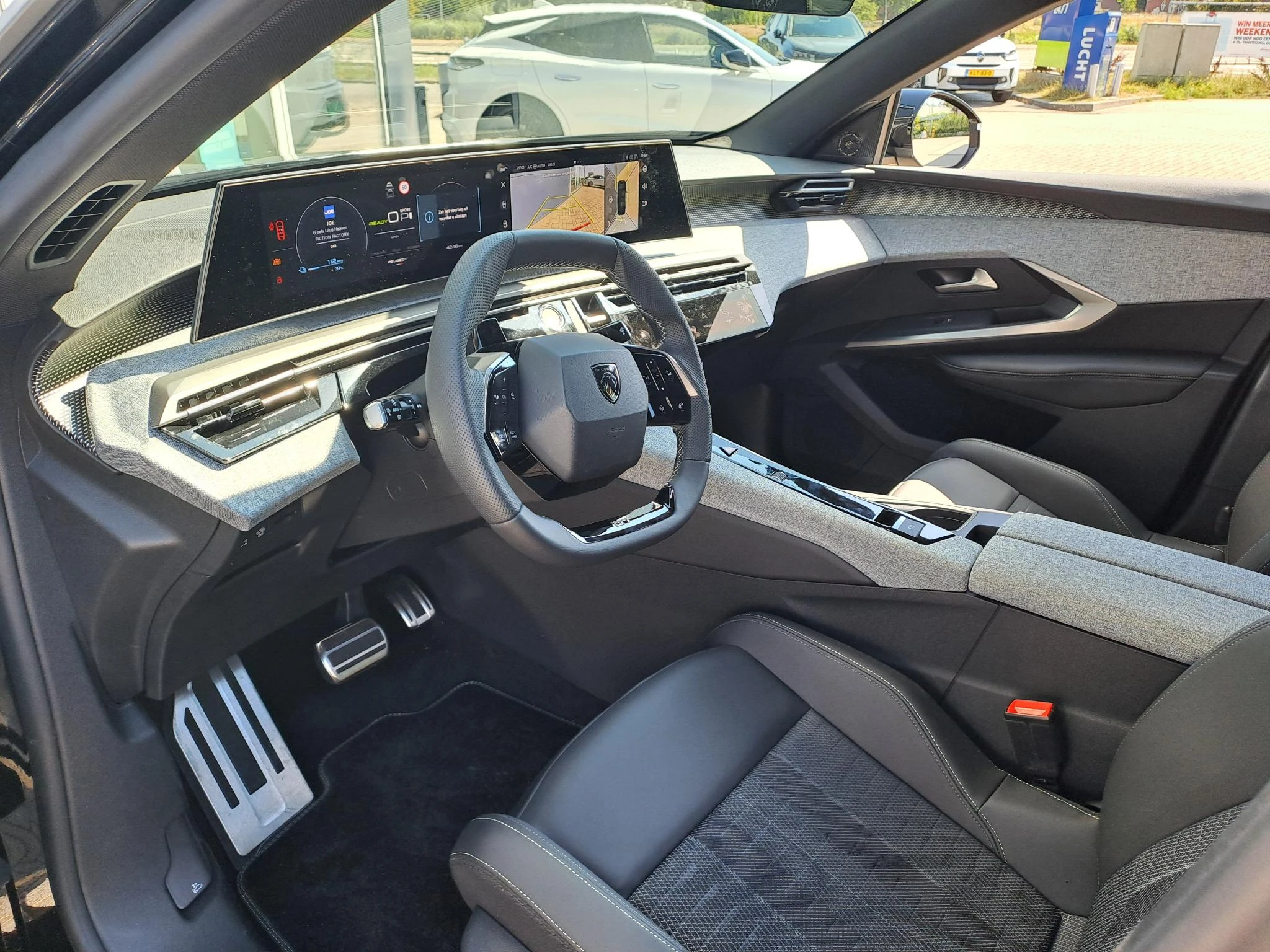 Peugeot-e-3008-image-9