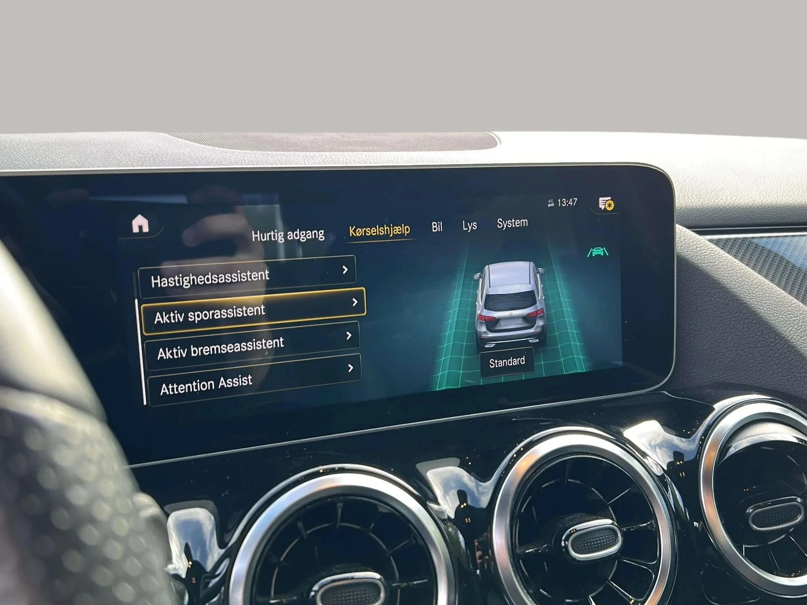 Mercedes-Benz-B-Klasse-image-17