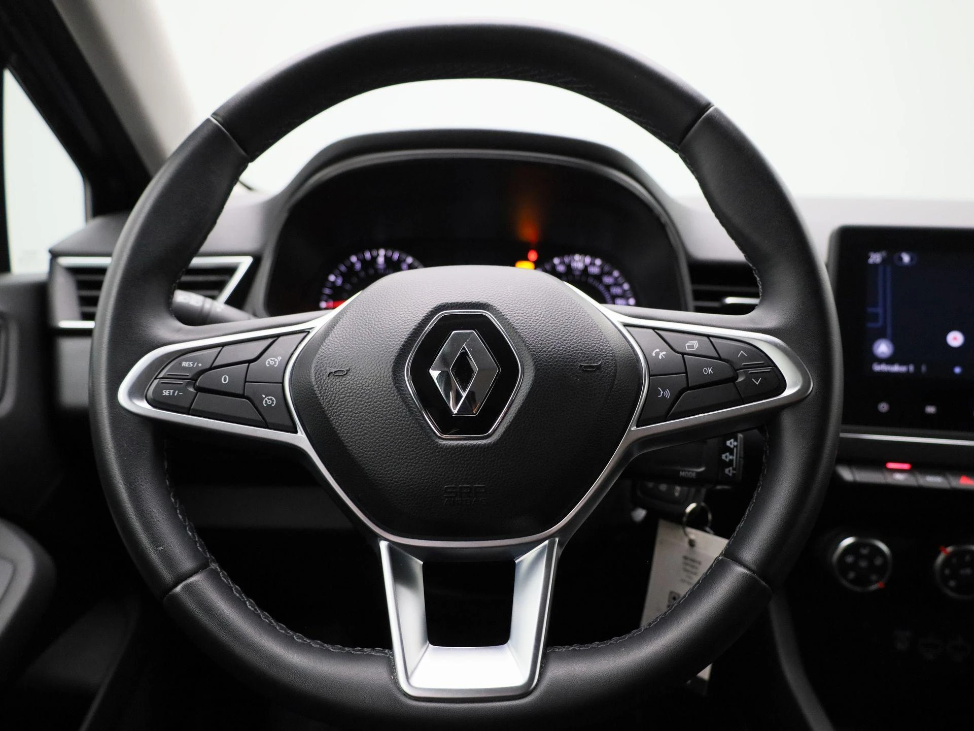 Renault-Clio-image-6
