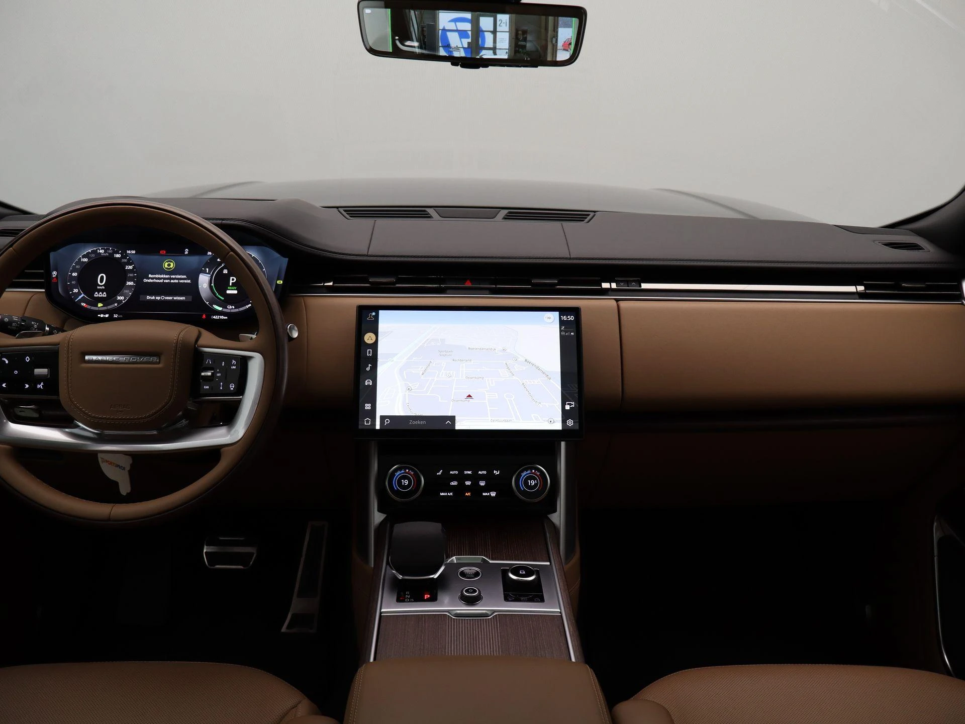 Land Rover-Range Rover-image-42