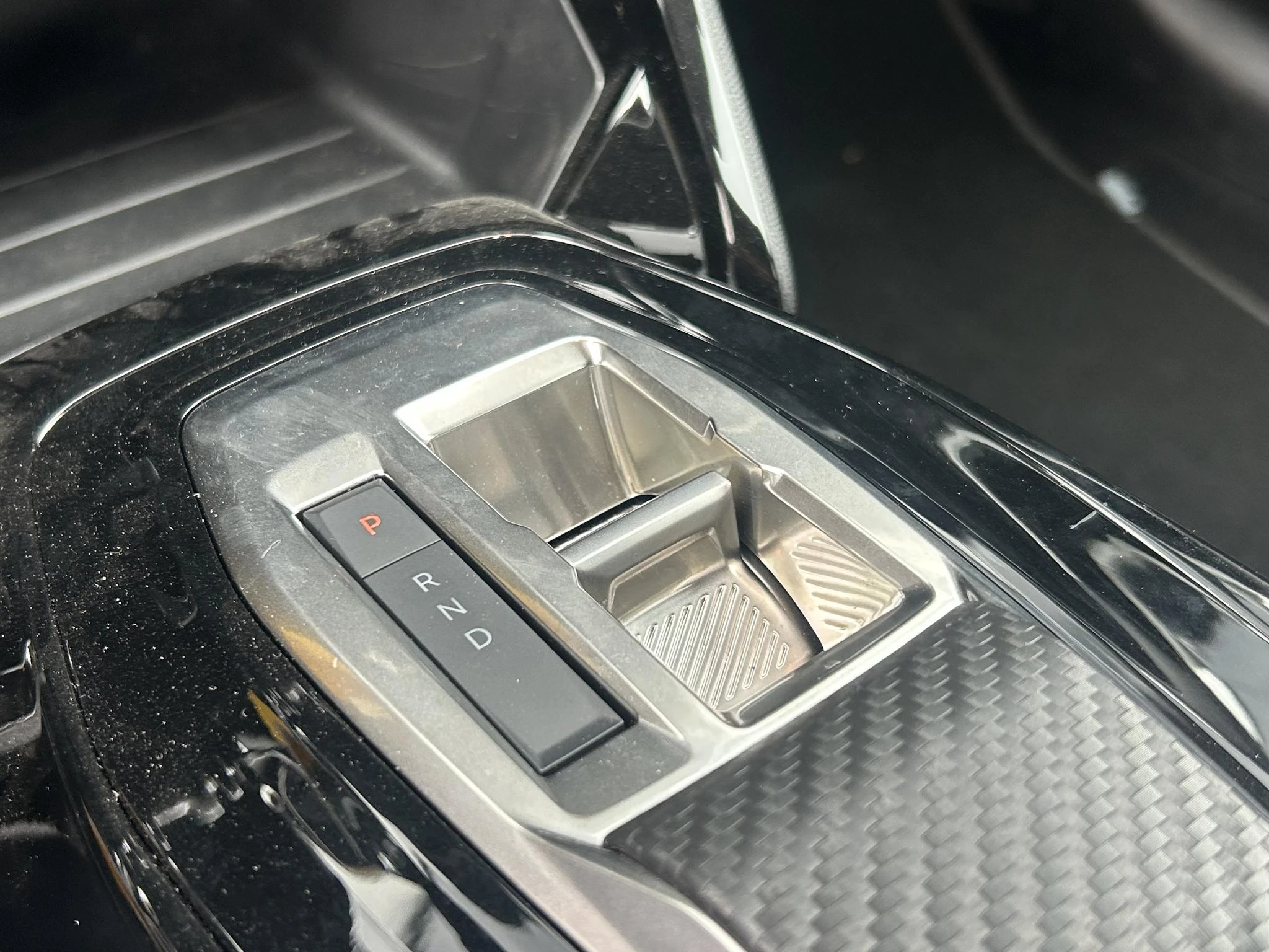 Peugeot-208-image-18