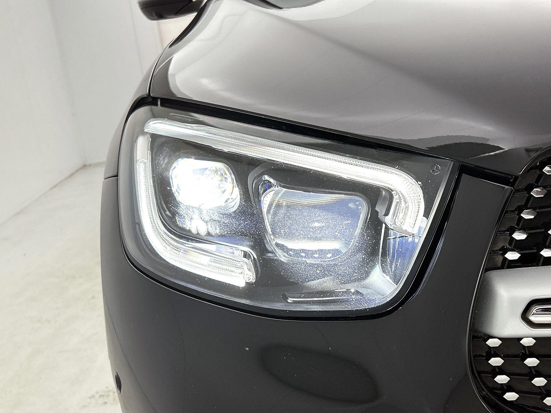 Mercedes-Benz-GLC-image-28