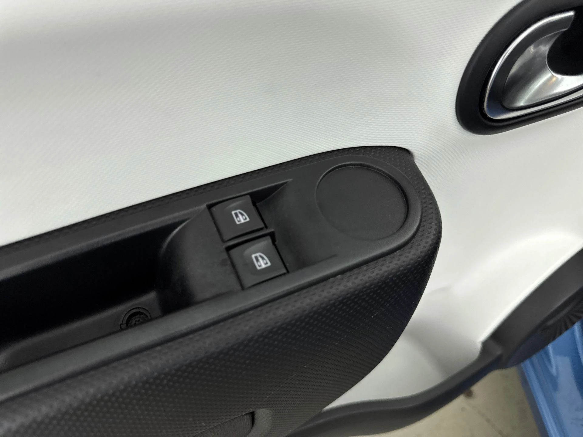 Renault-Twingo-image-21