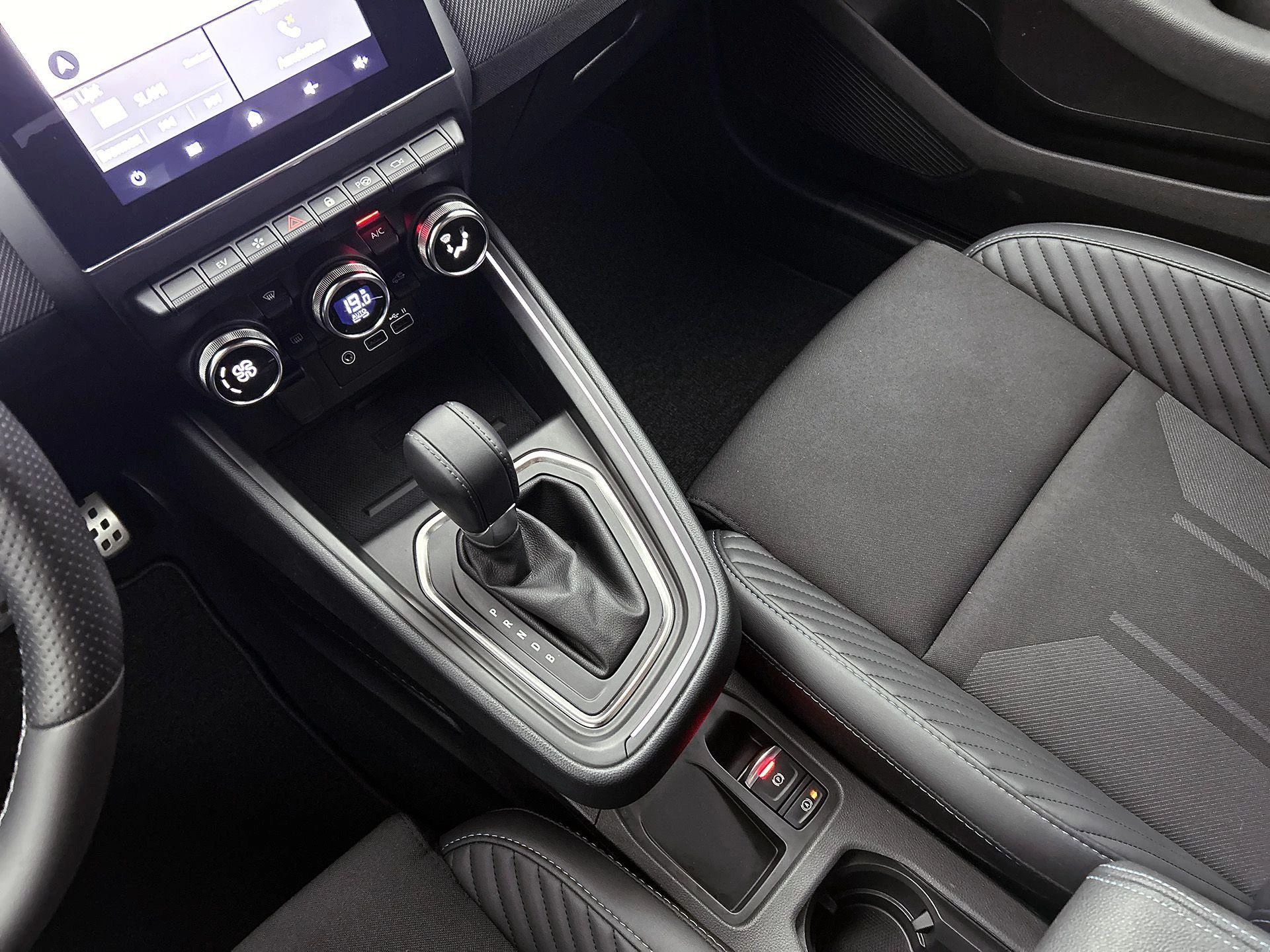 Renault-Clio-image-22