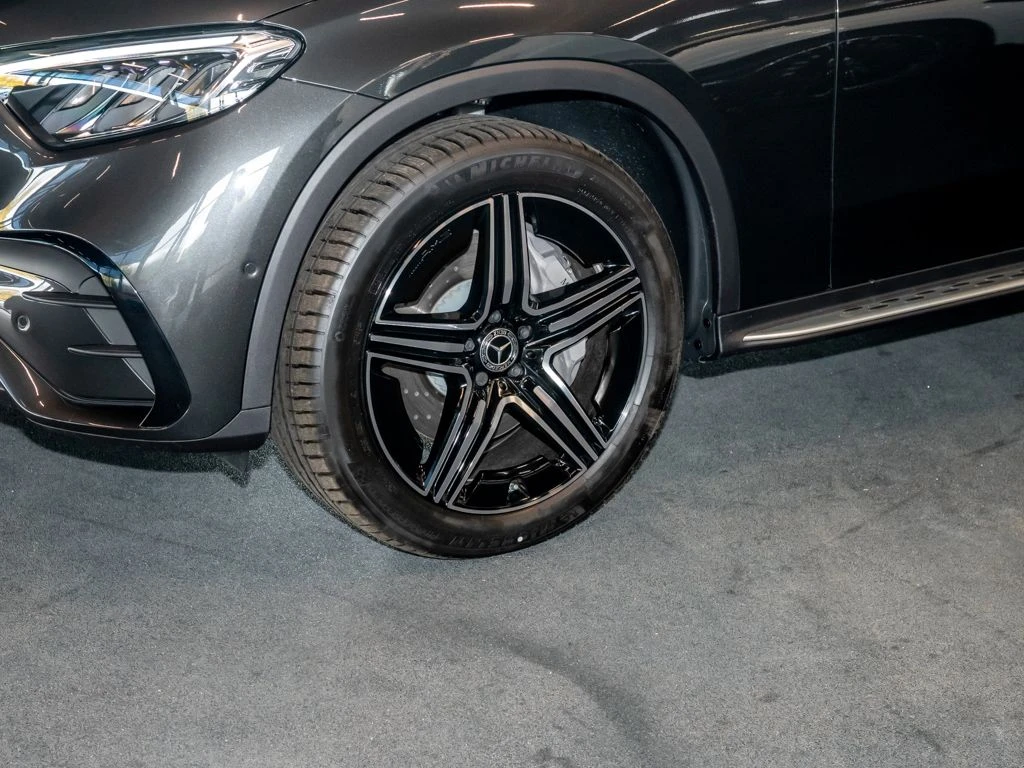 Mercedes-Benz-GLC 200 d-image-5