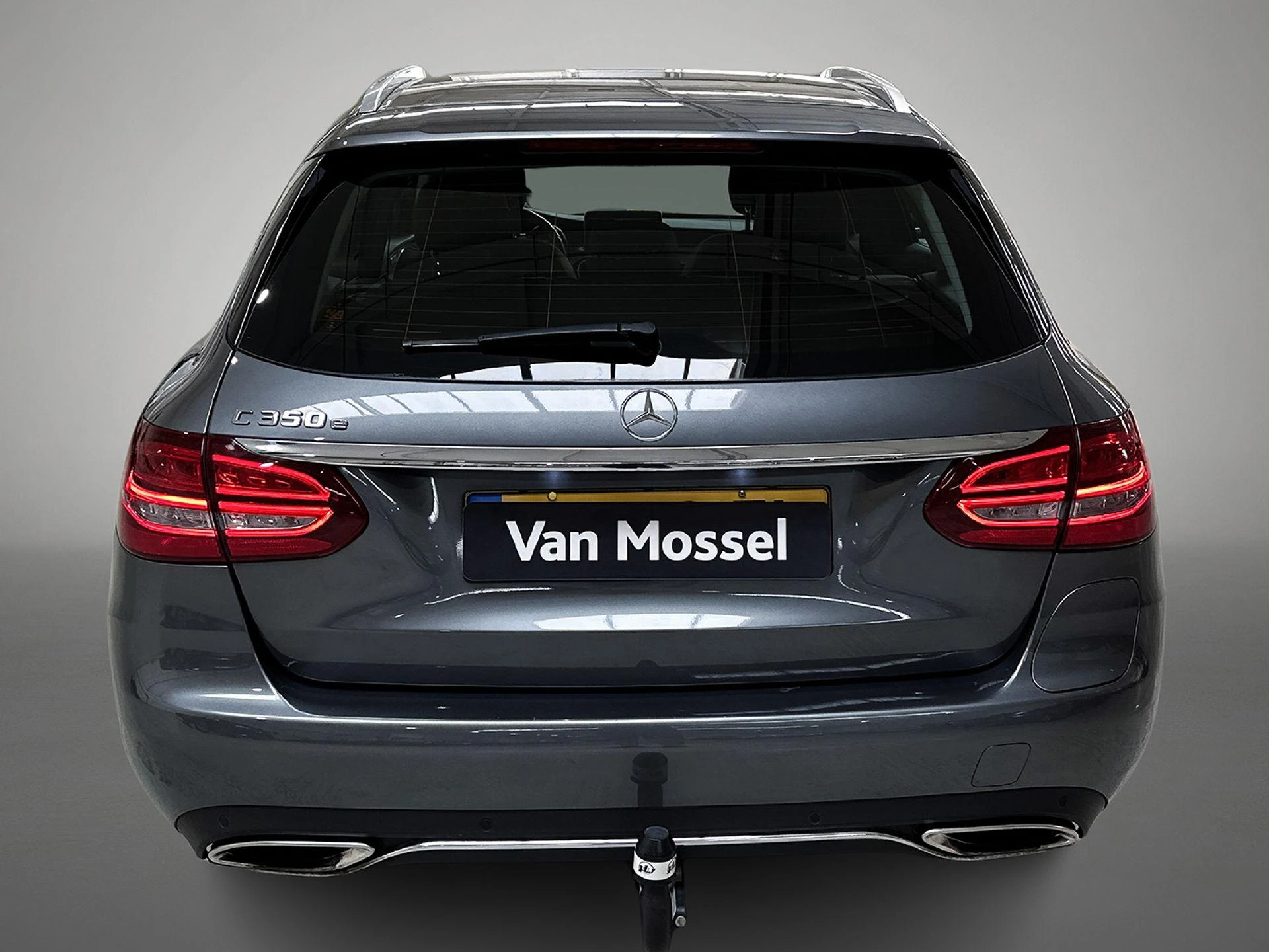 Mercedes-Benz-C-Klasse-image-2
