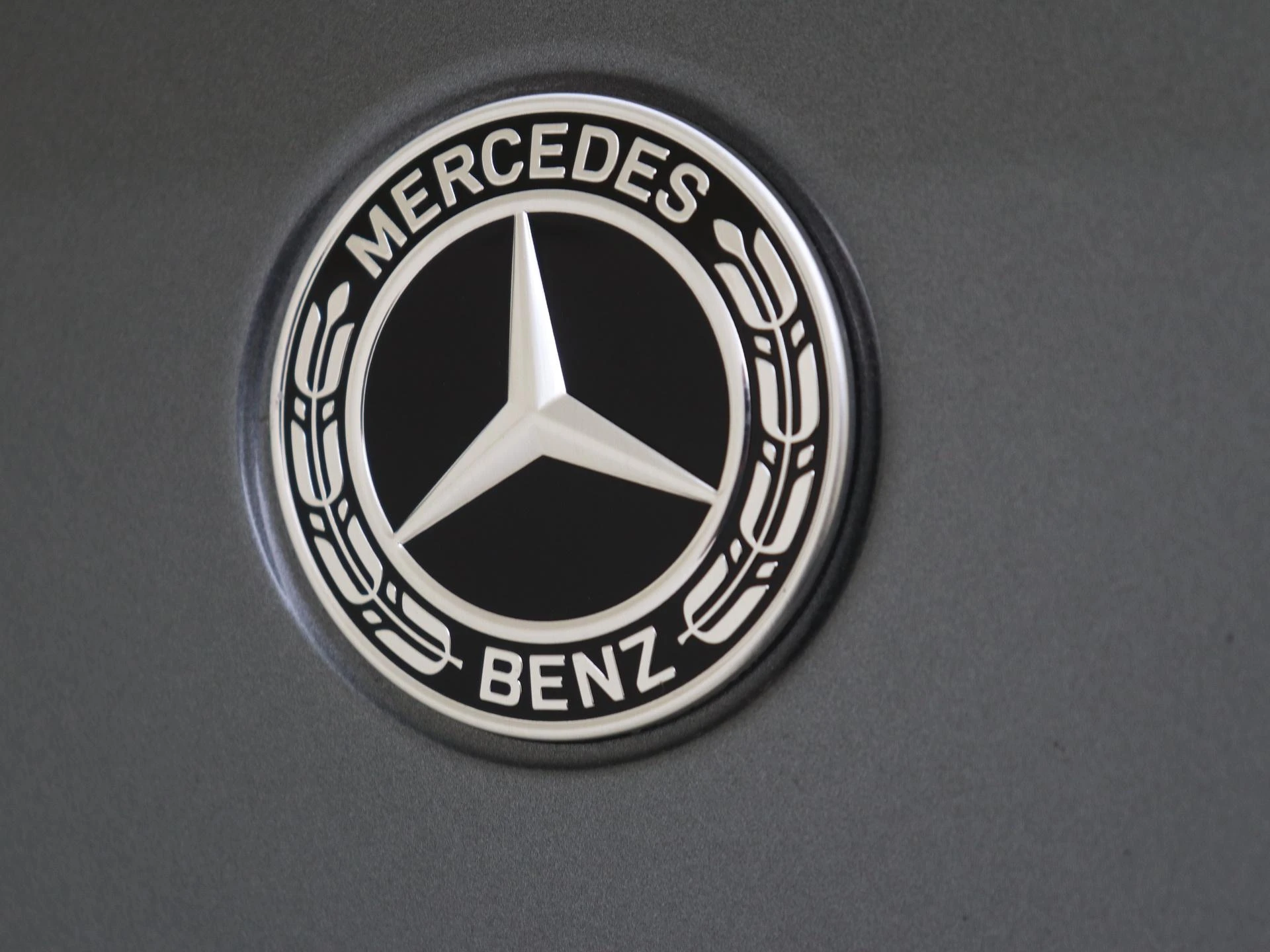 Mercedes-Benz-EQE-image-27
