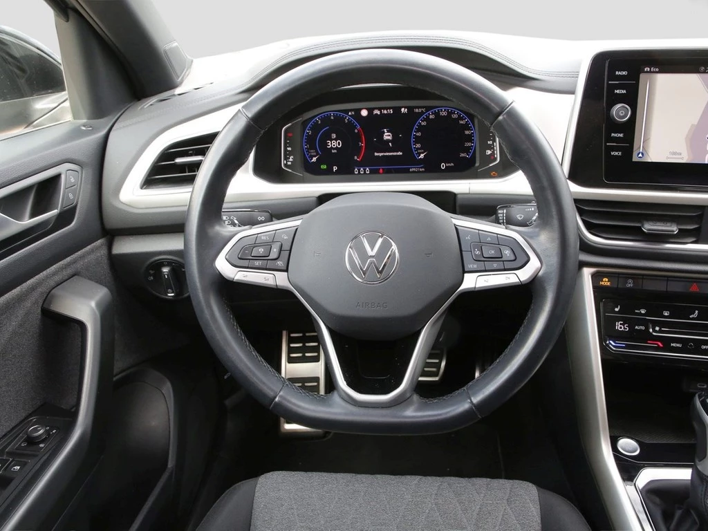 Volkswagen-T-Roc-image-14