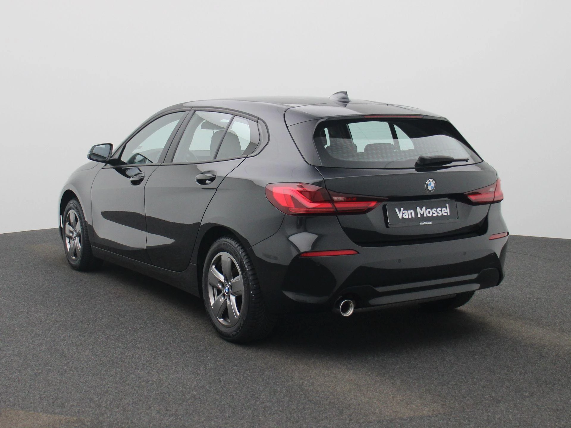 BMW 1 Reeks Hatch 116iA Carplay | Zetelverwarming | LED | Cruise