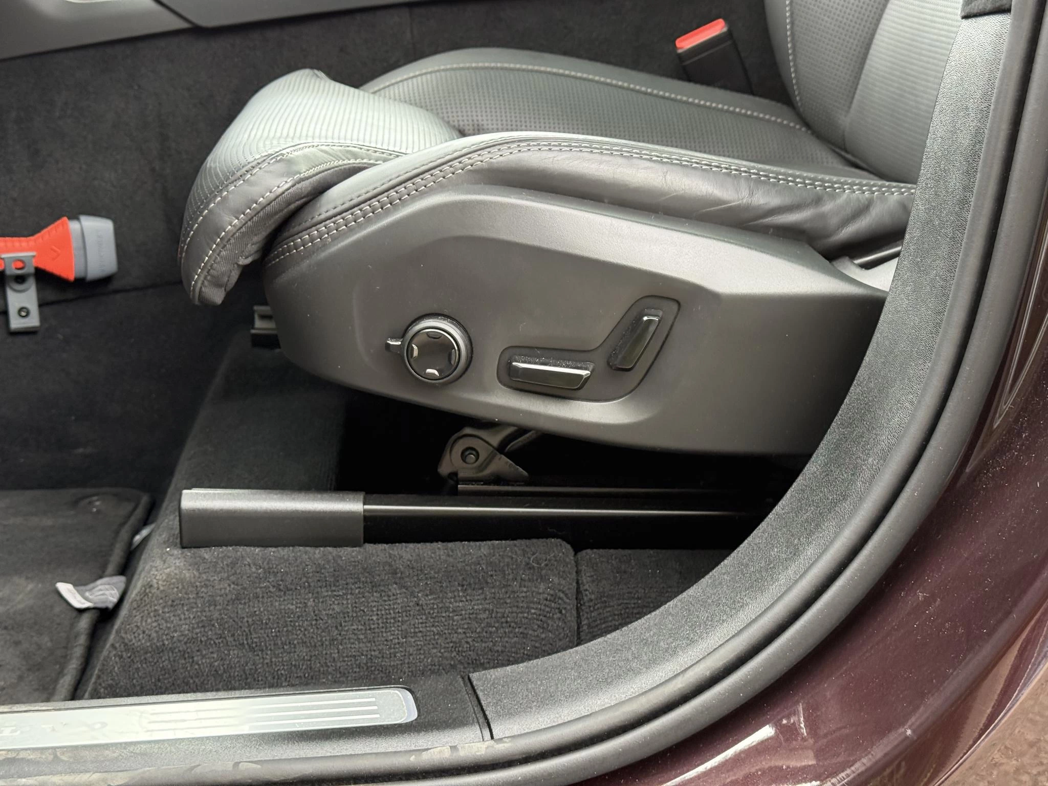 Volvo XC90 T8 Plug-in hybrid AWD Ultra Dark