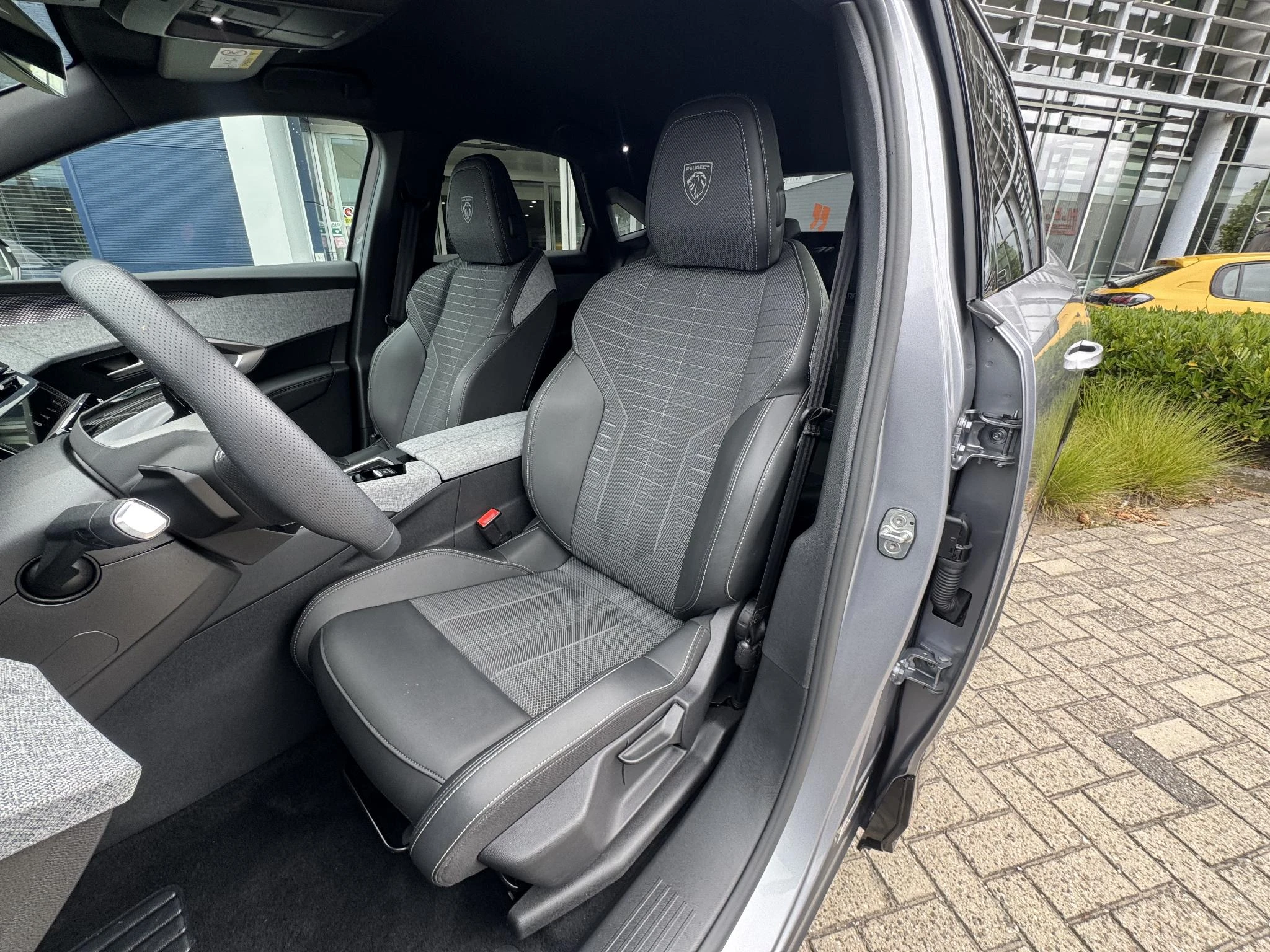 Peugeot e-3008 GT Avantage 210 73 kWh