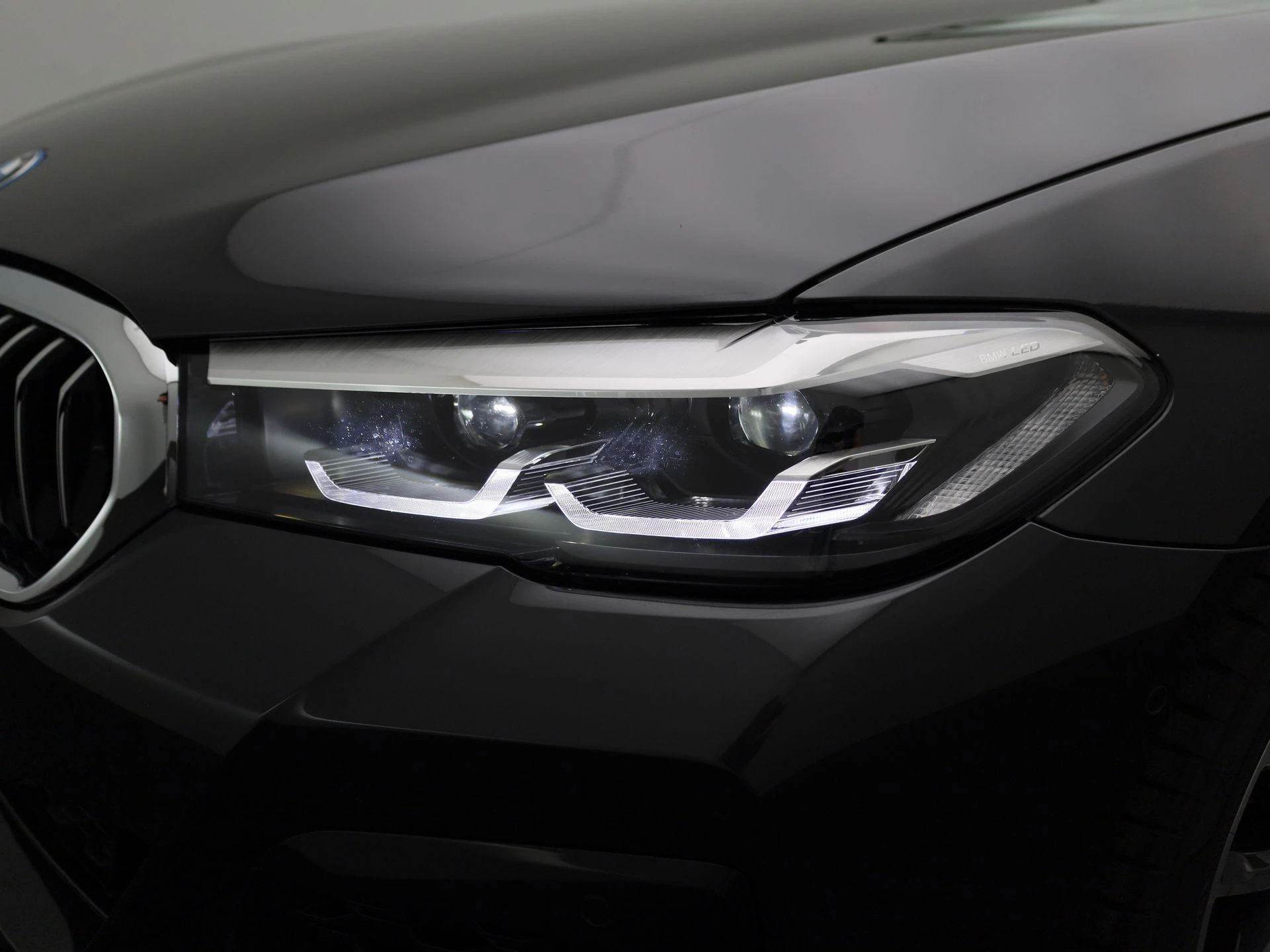 BMW-Série 5-image-16