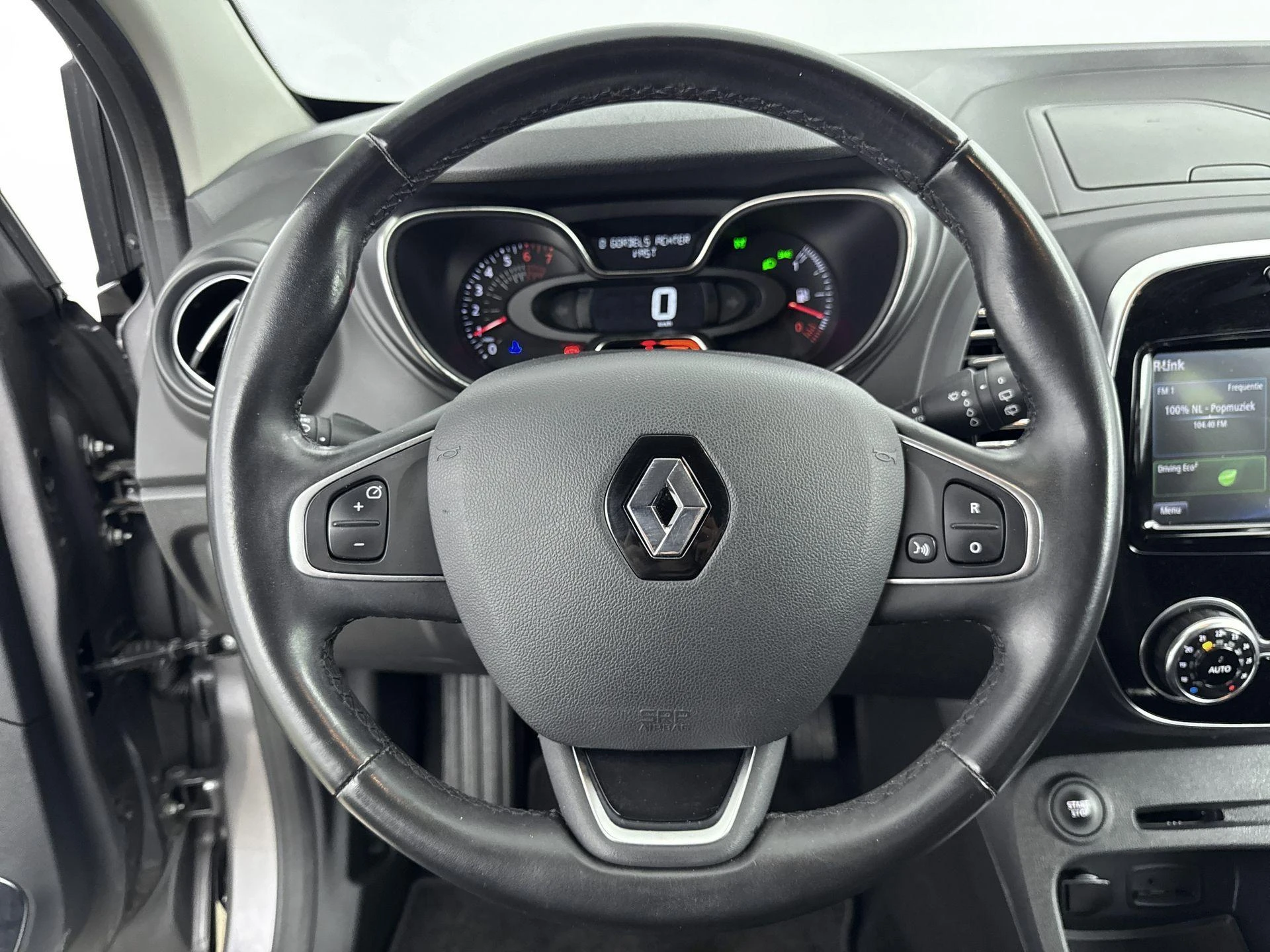 Renault-Captur-image-26