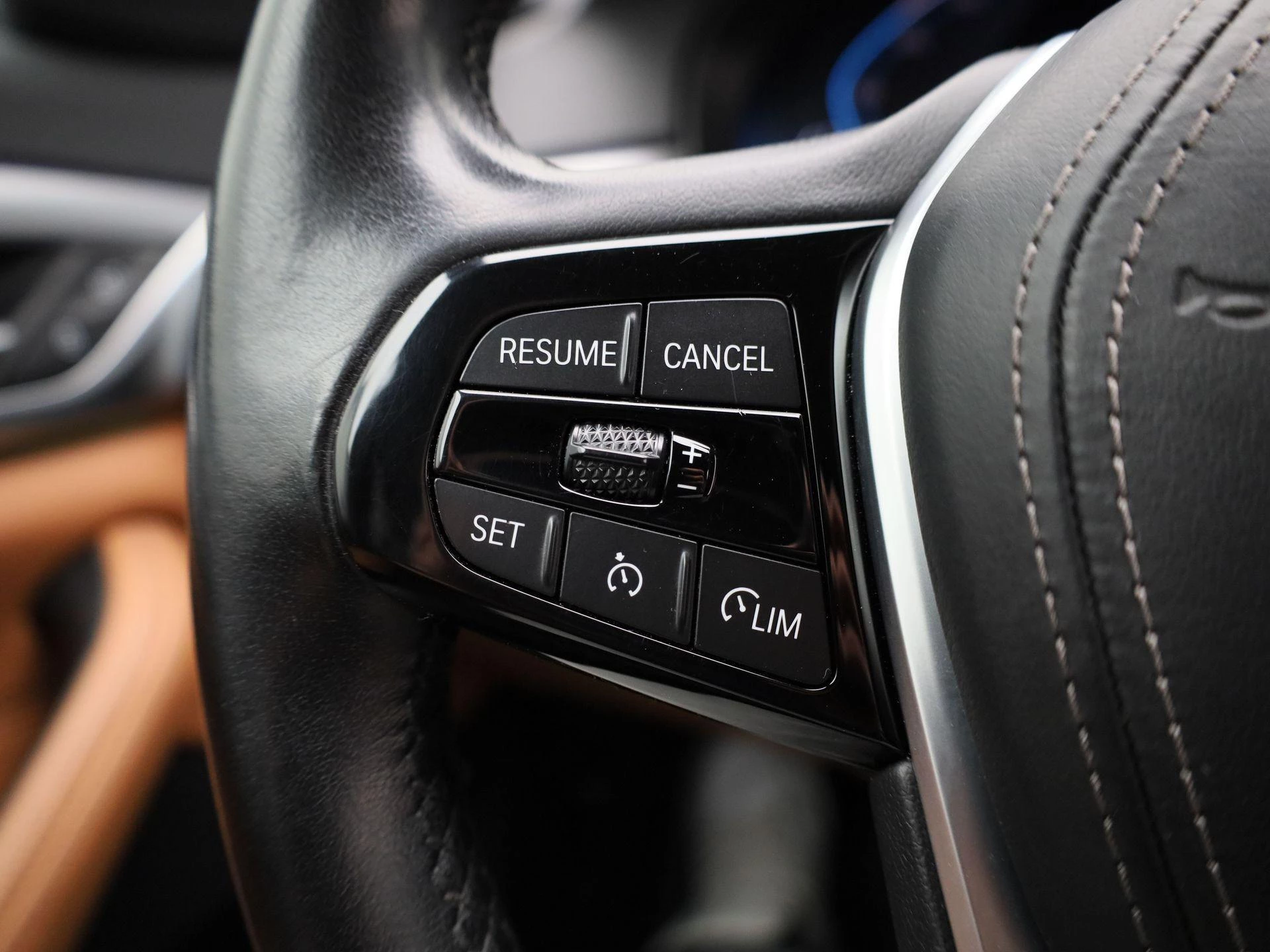 BMW-5 Serie-image-16