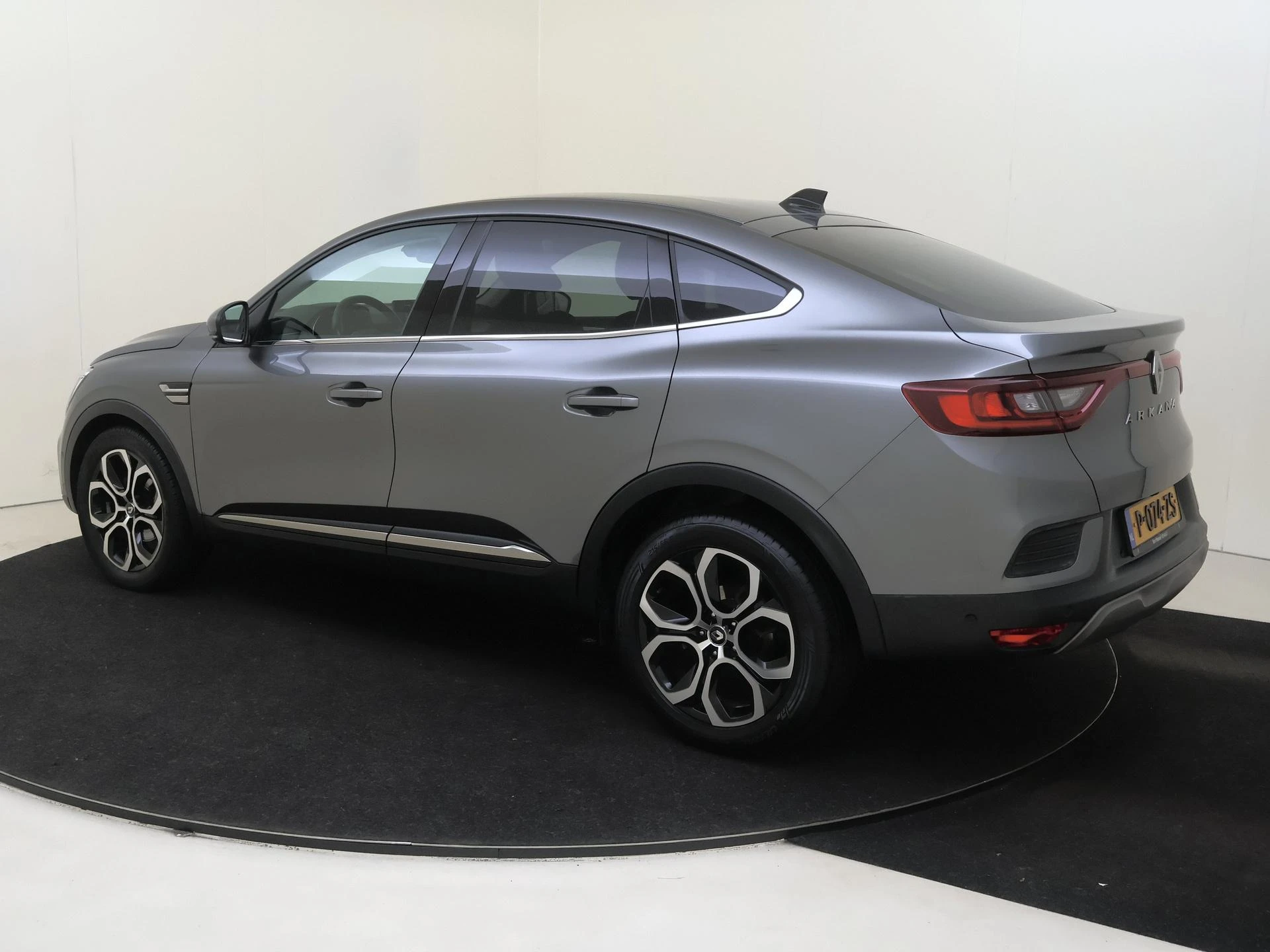 Renault-Arkana-image-2