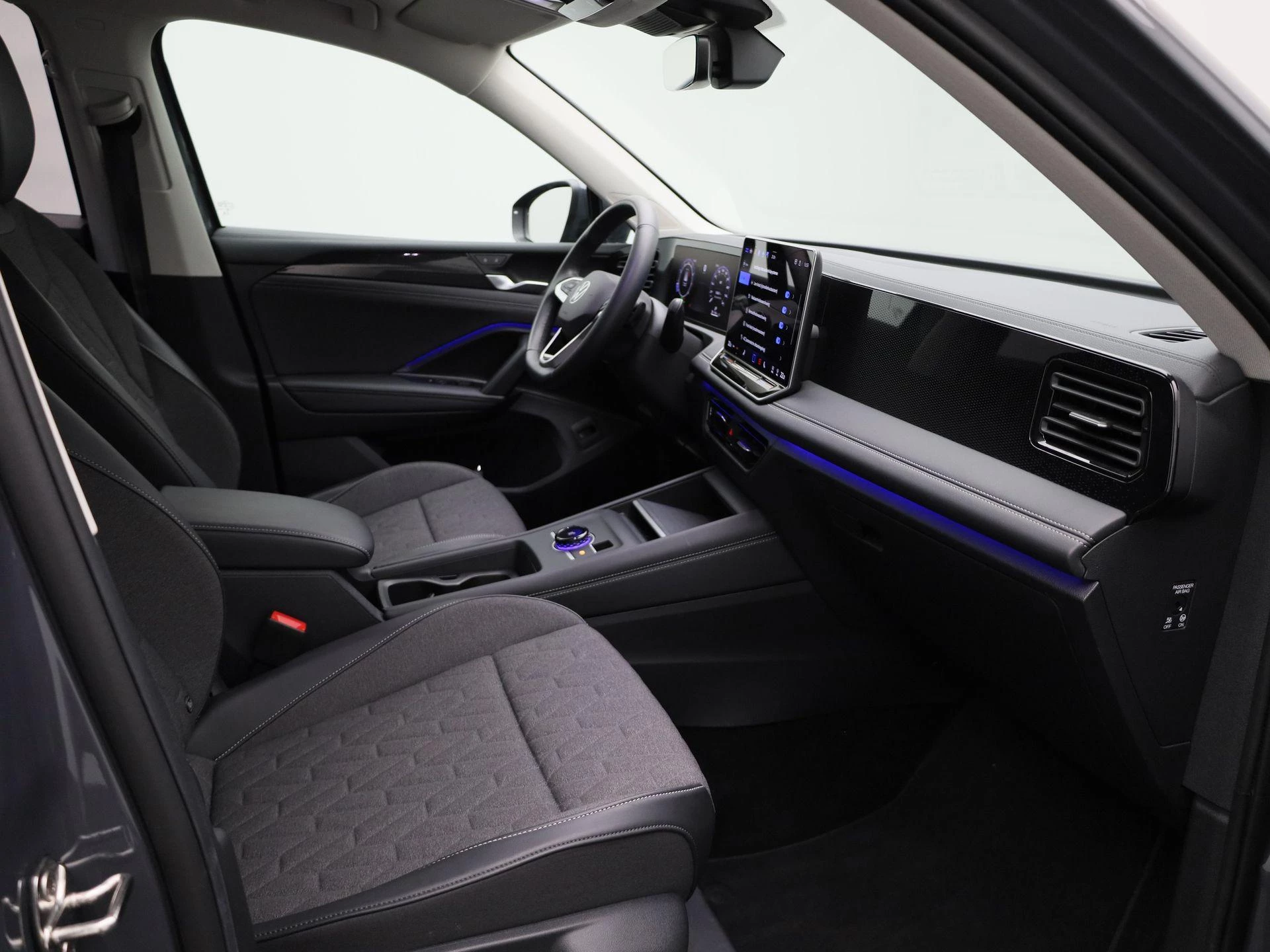 Volkswagen-Tiguan-image-31