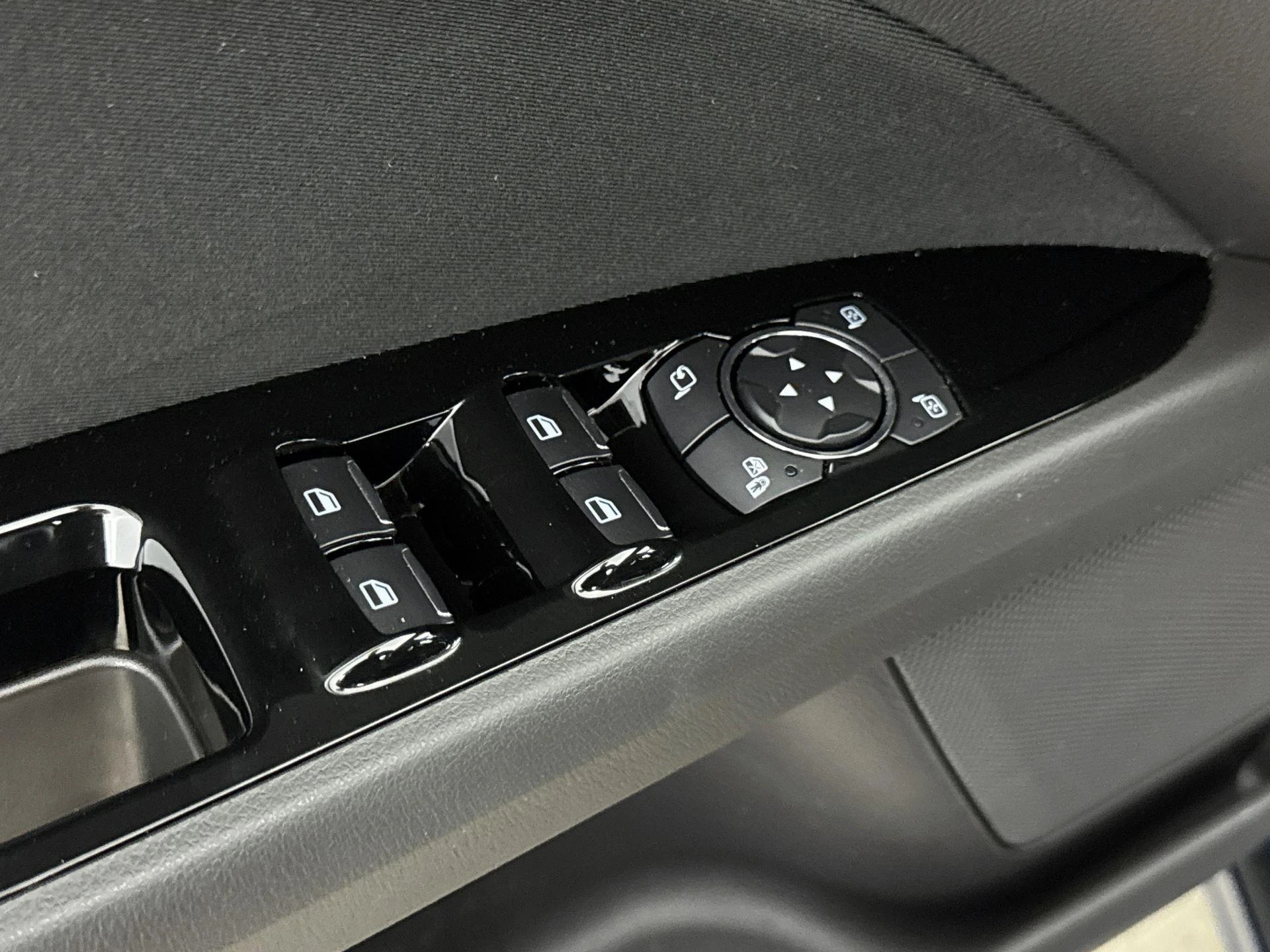 Ford-Mondeo-image-19