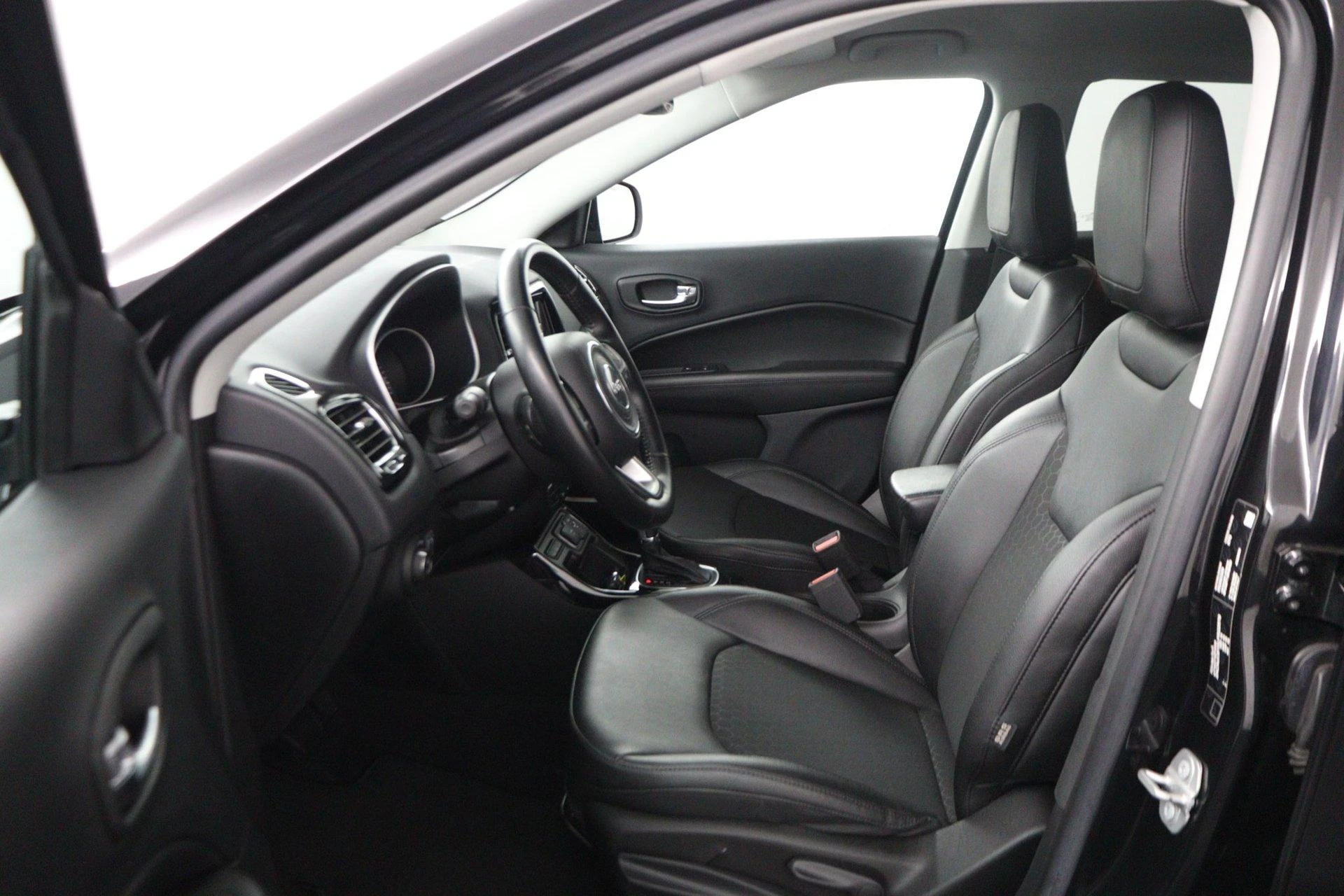 Jeep-Compass-image-17