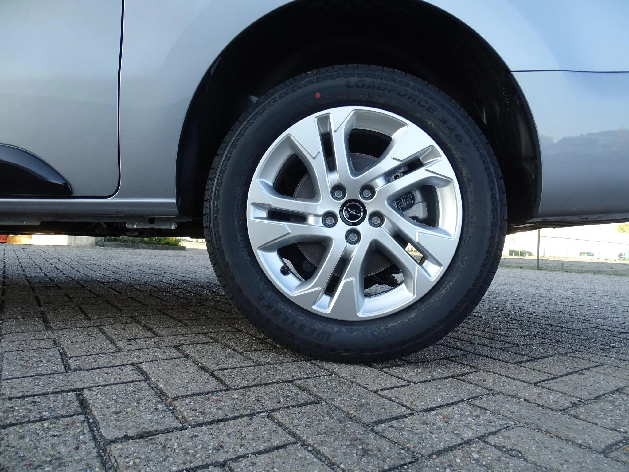 Opel-Vivaro-image-9