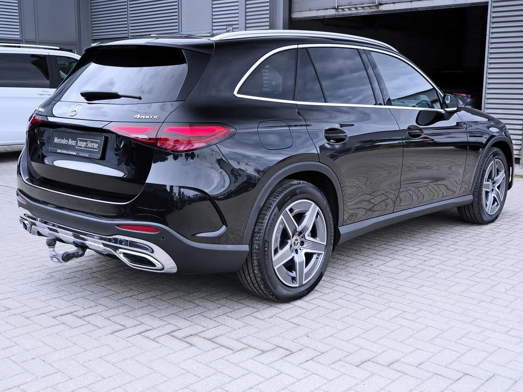 Mercedes-Benz-GLC 300 d-image-5