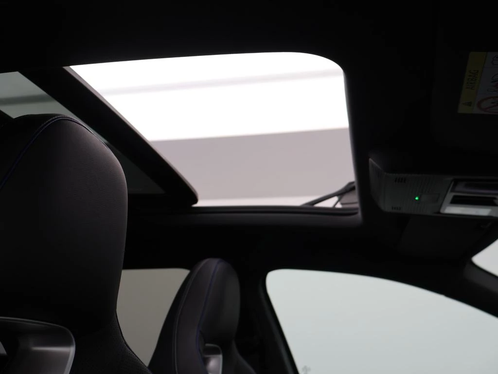 Volkswagen-Passat-image-11