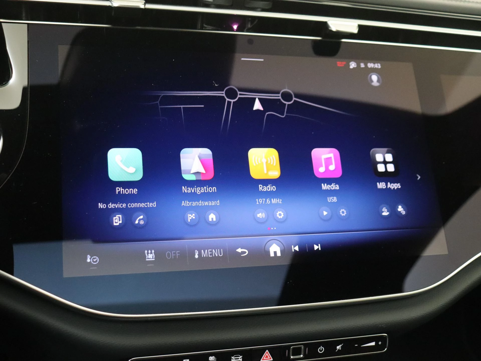 Mercedes-Benz-E-Klasse-image-18