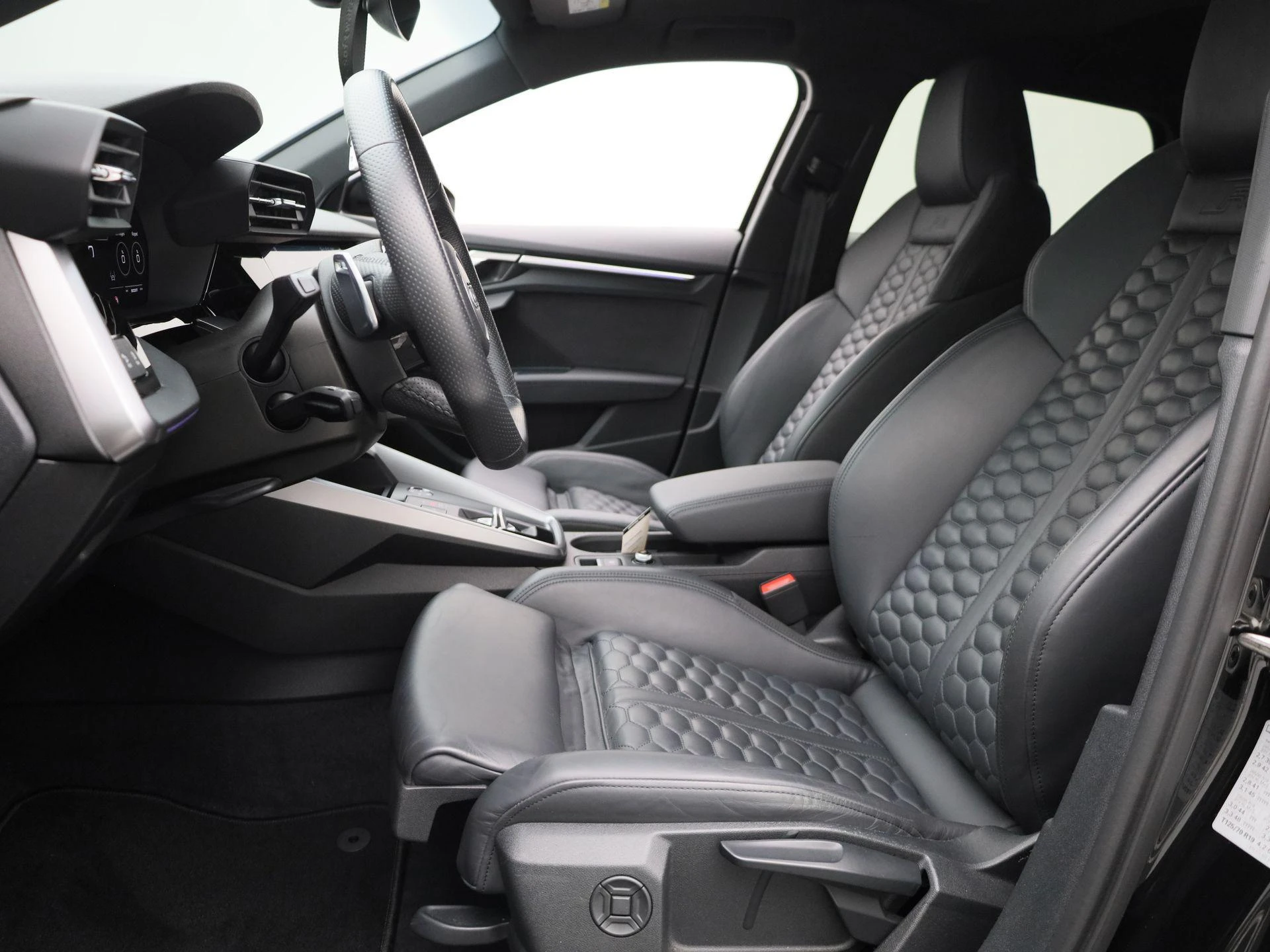 Audi-RS3-image-12