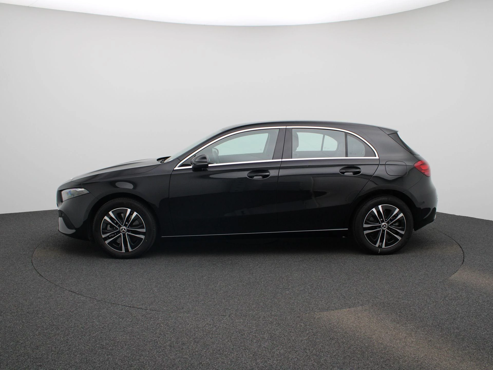 Mercedes-Benz-A-Klasse-image-5