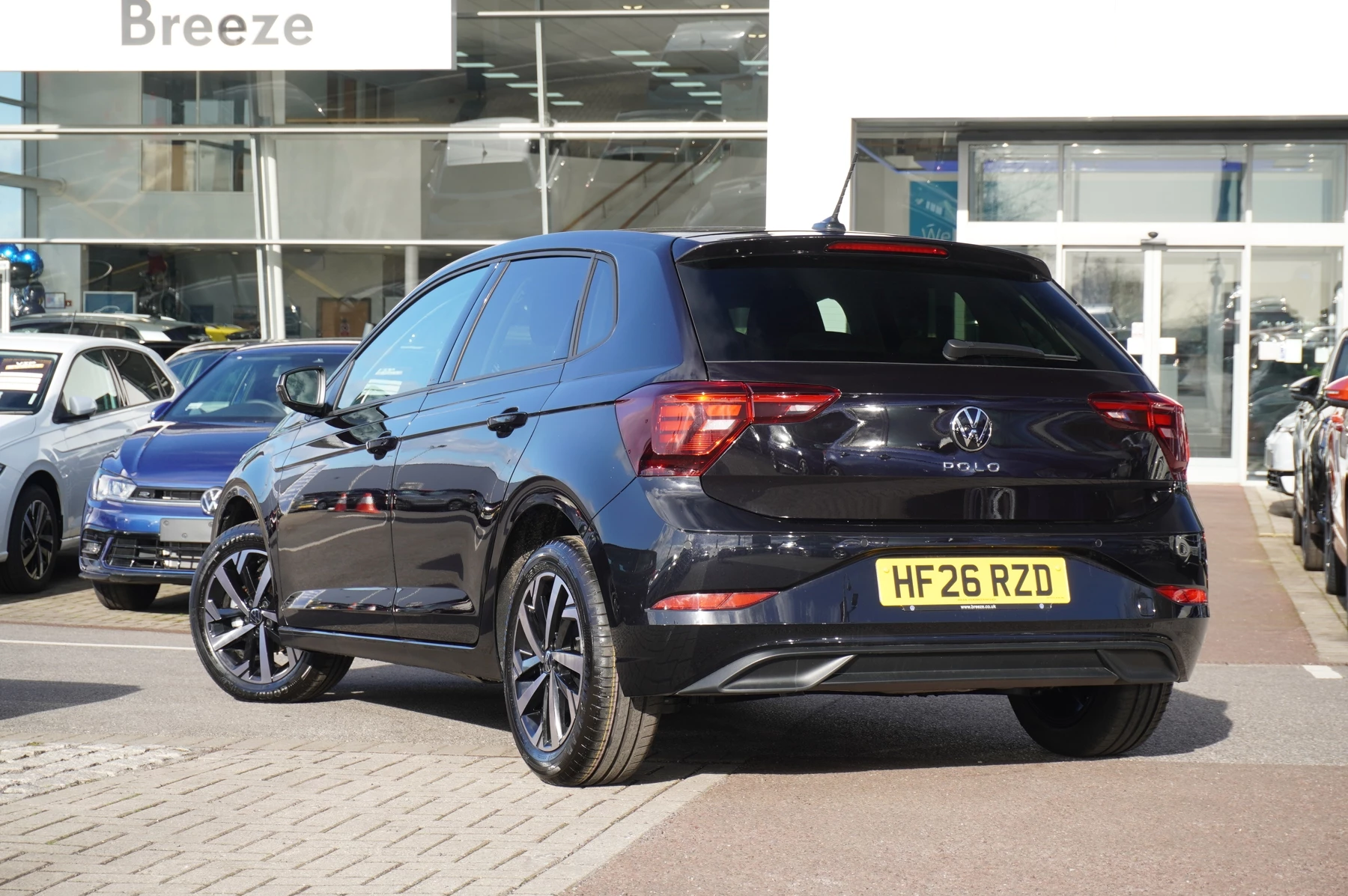 Volkswagen-Polo-image-2
