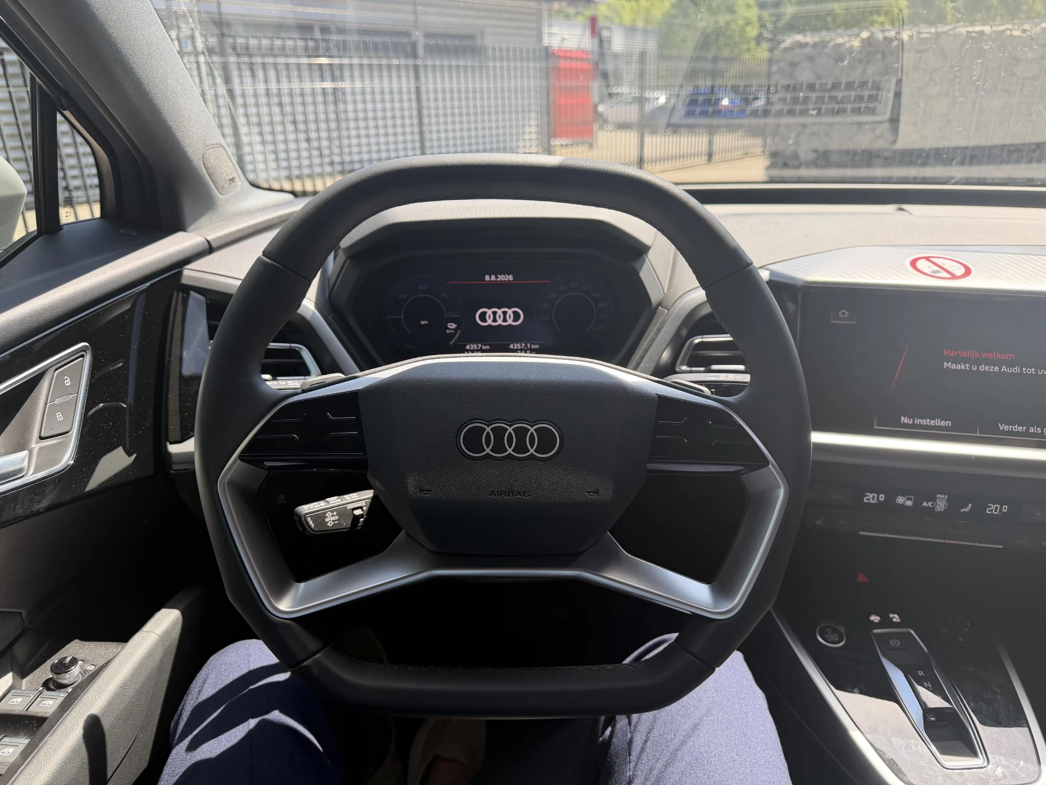 Audi-Q4 e-tron-image-14