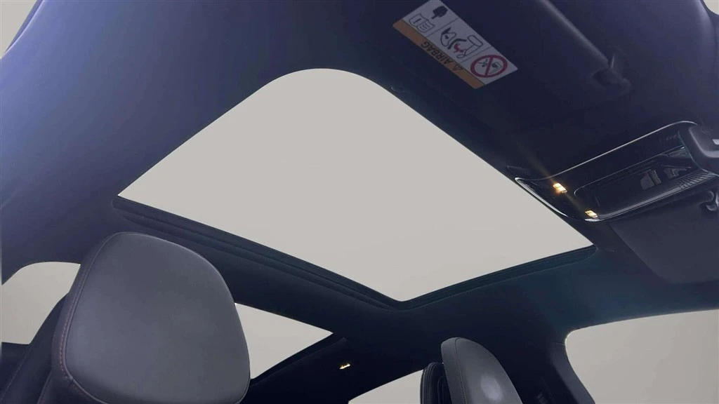 Mercedes-Benz-EQE-image-24
