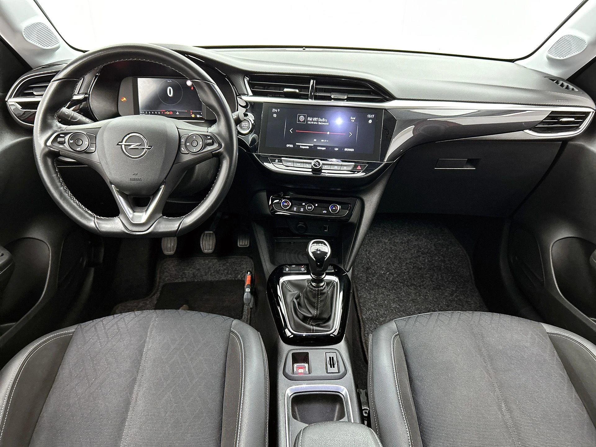 Opel-Corsa-image-20