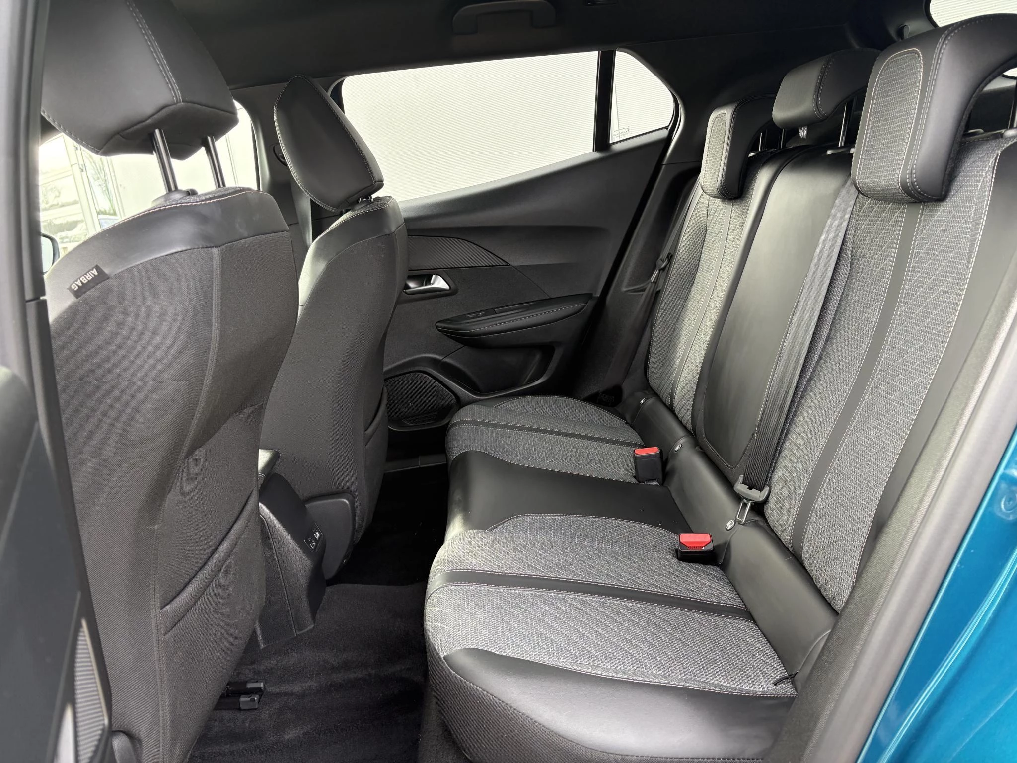 Peugeot-2008-image-12